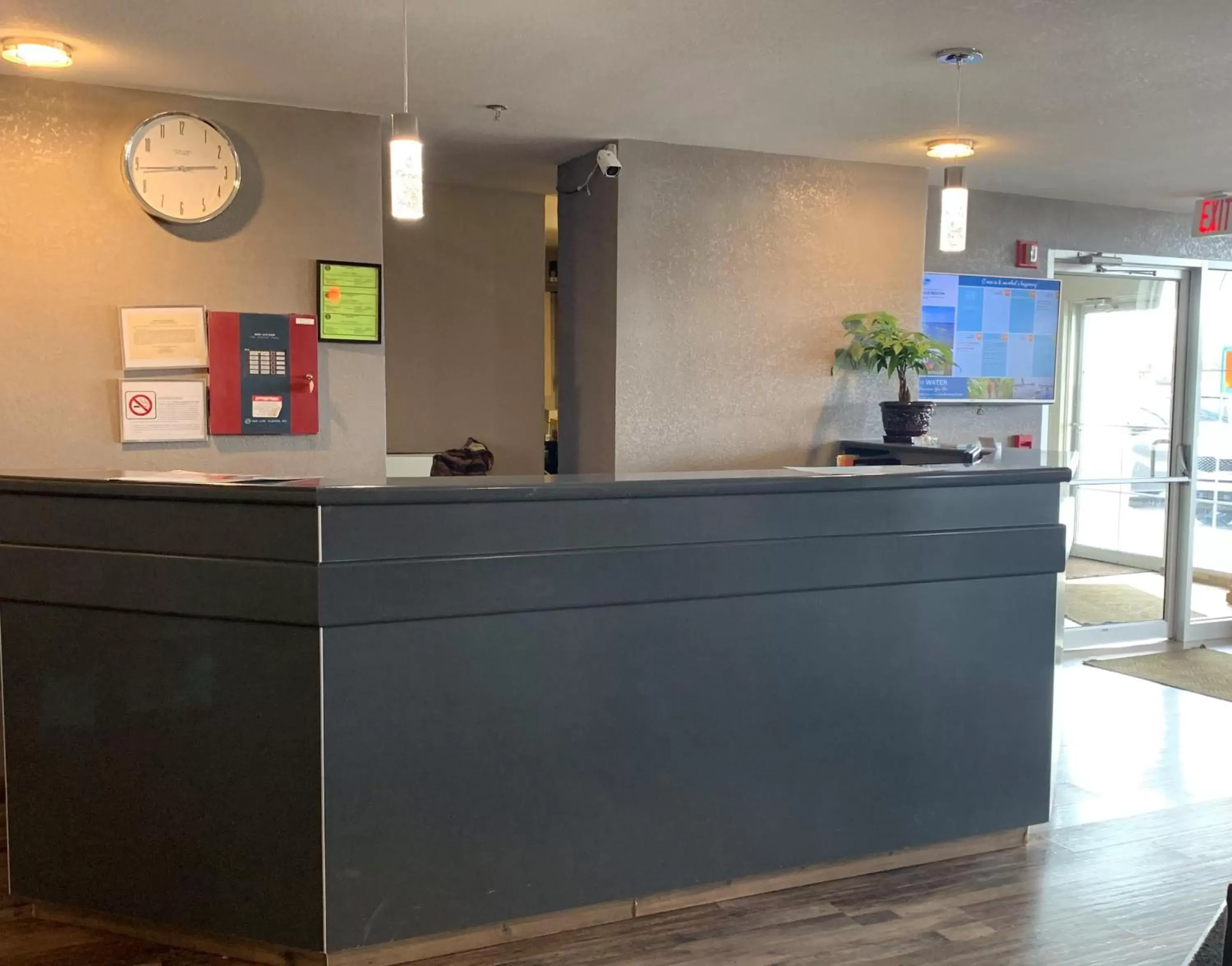Lobby or reception, Lobby/Reception in Microtel Inn & Suites by Wyndham Fond Du Lac