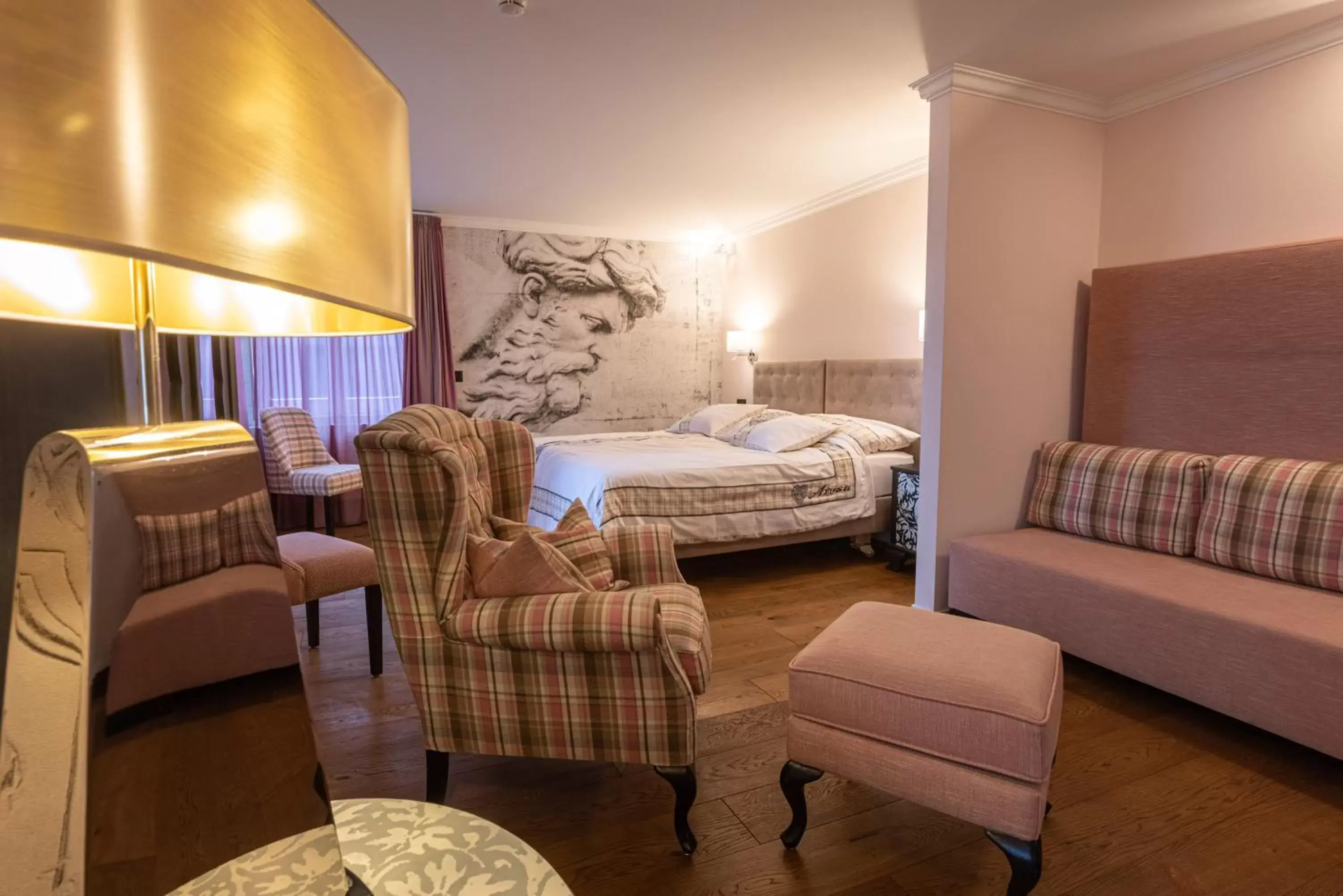 Bedroom, Bed in Home Hotel Arosa