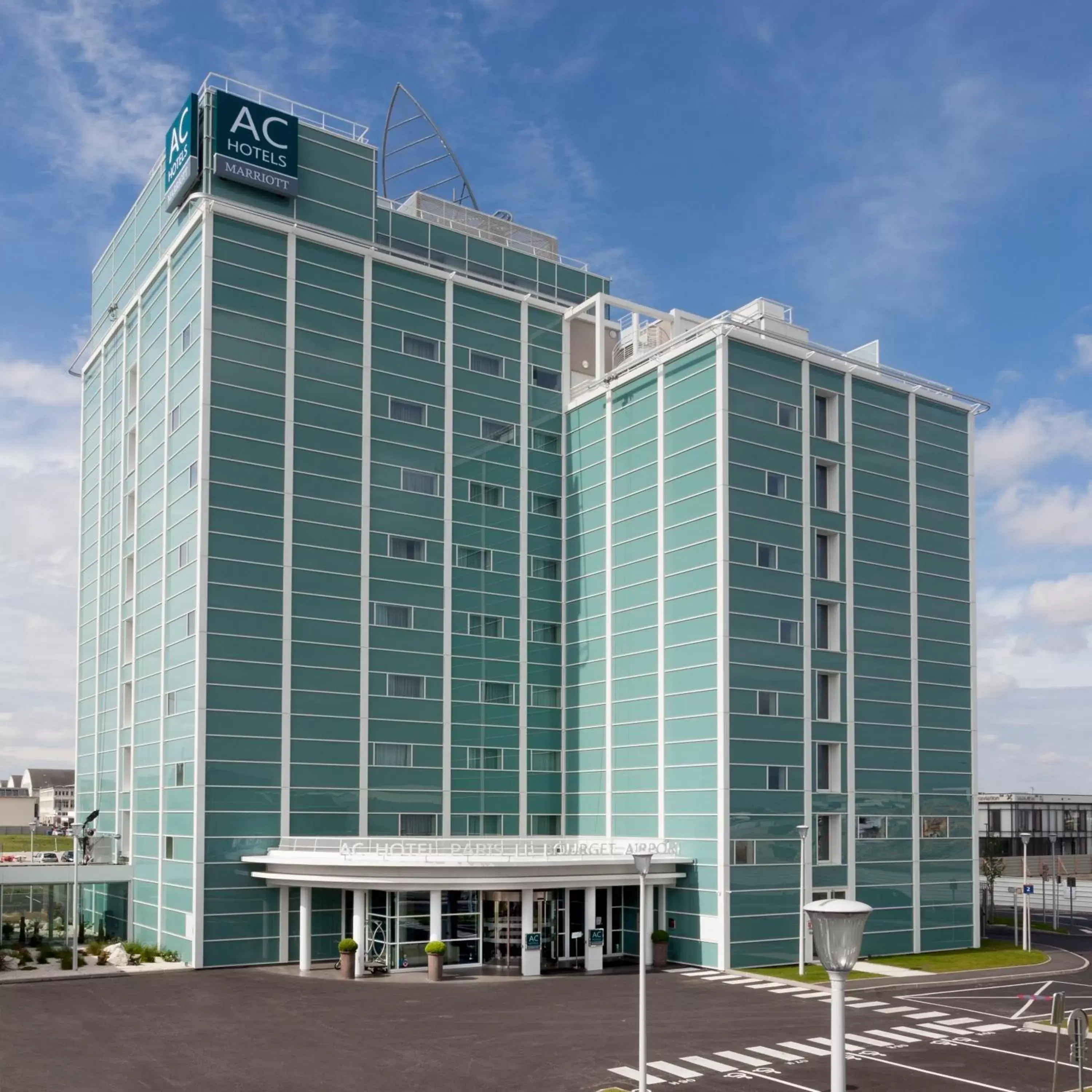 City view, Property Building in AC Hotel by Marriott Paris Le Bourget Airport