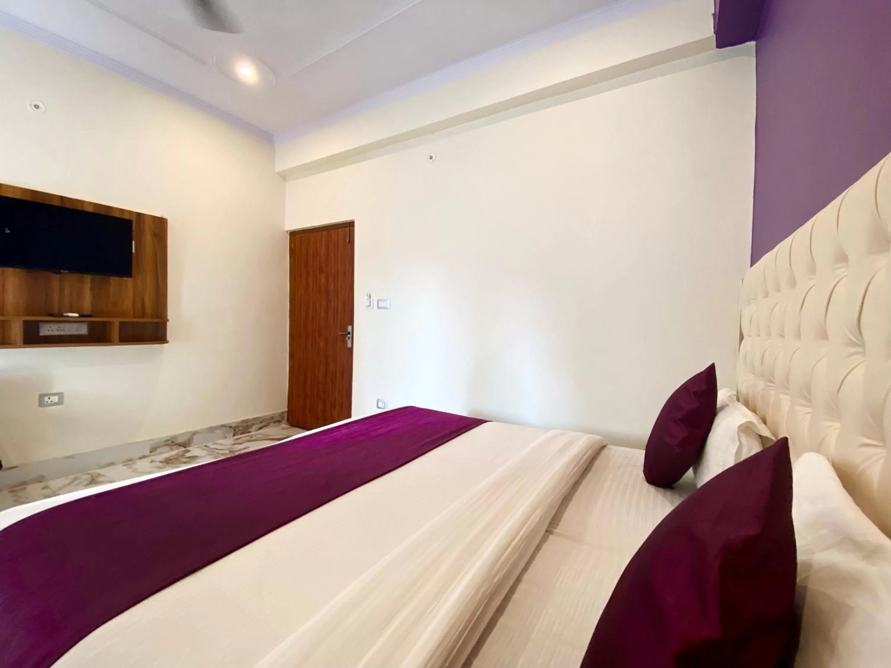 TV and multimedia, Bed in Hotel Rishikesh Grand by Kool Stays
