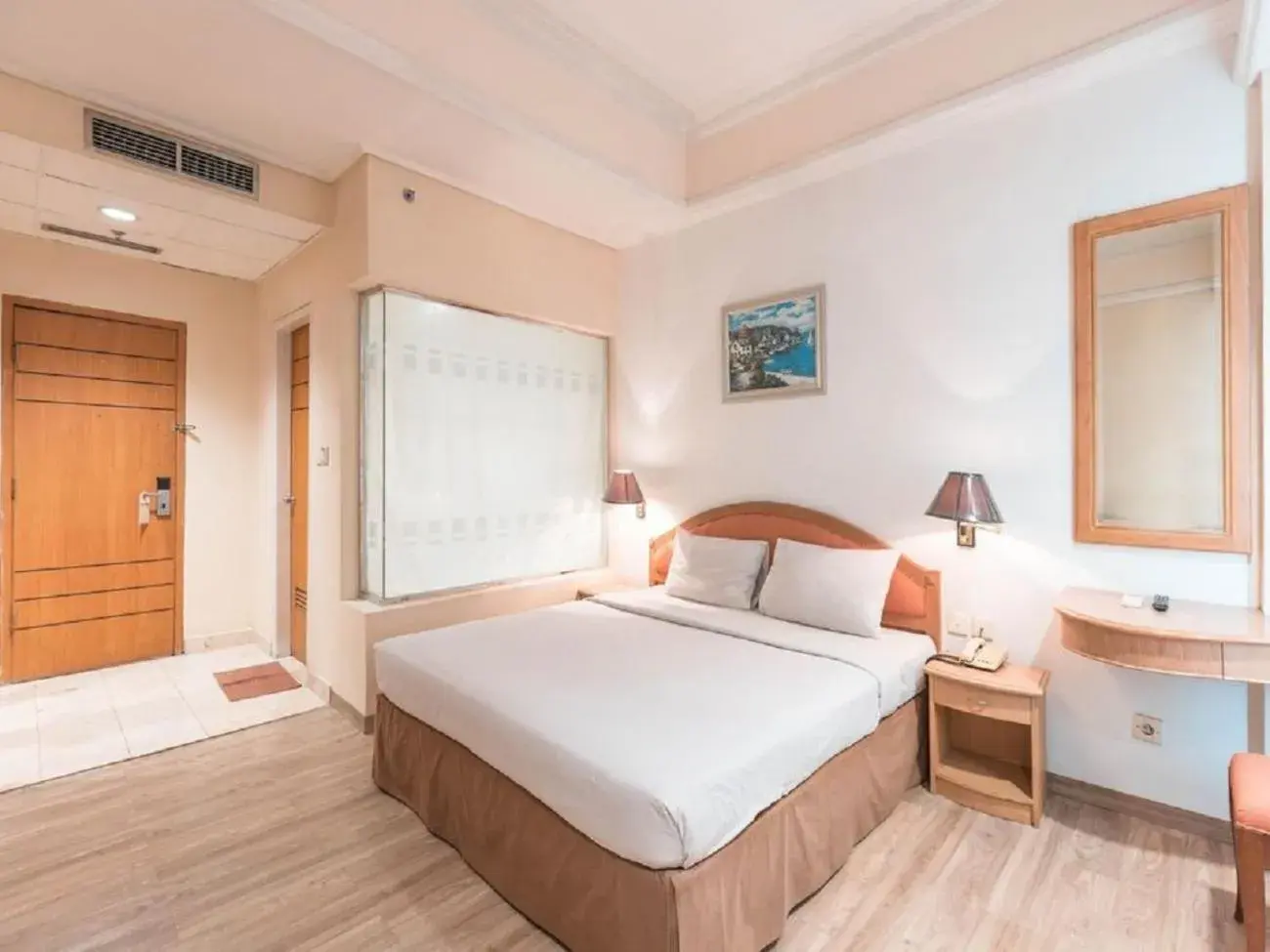Bed in Hotel Bulevar Tanjung Duren Jakarta