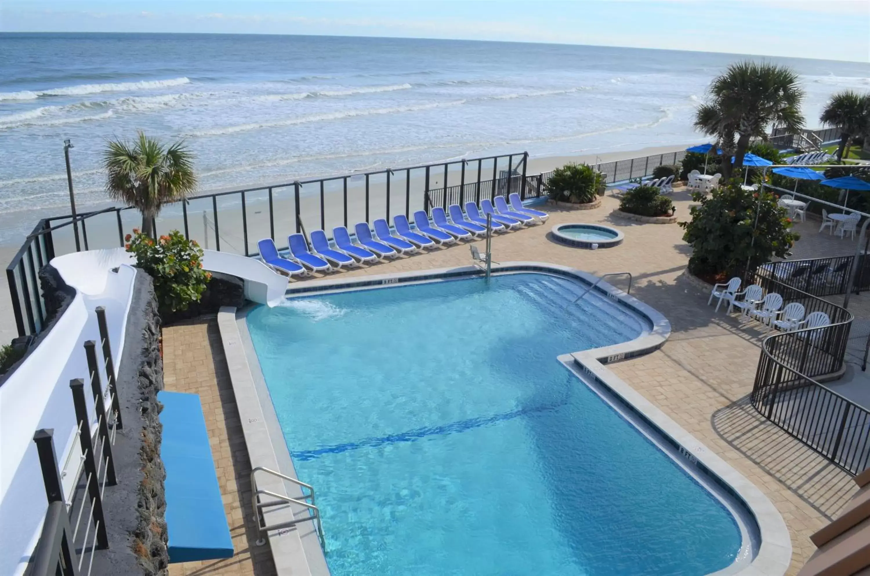 Swimming pool, Pool View in Sun Viking Lodge - Daytona Beach