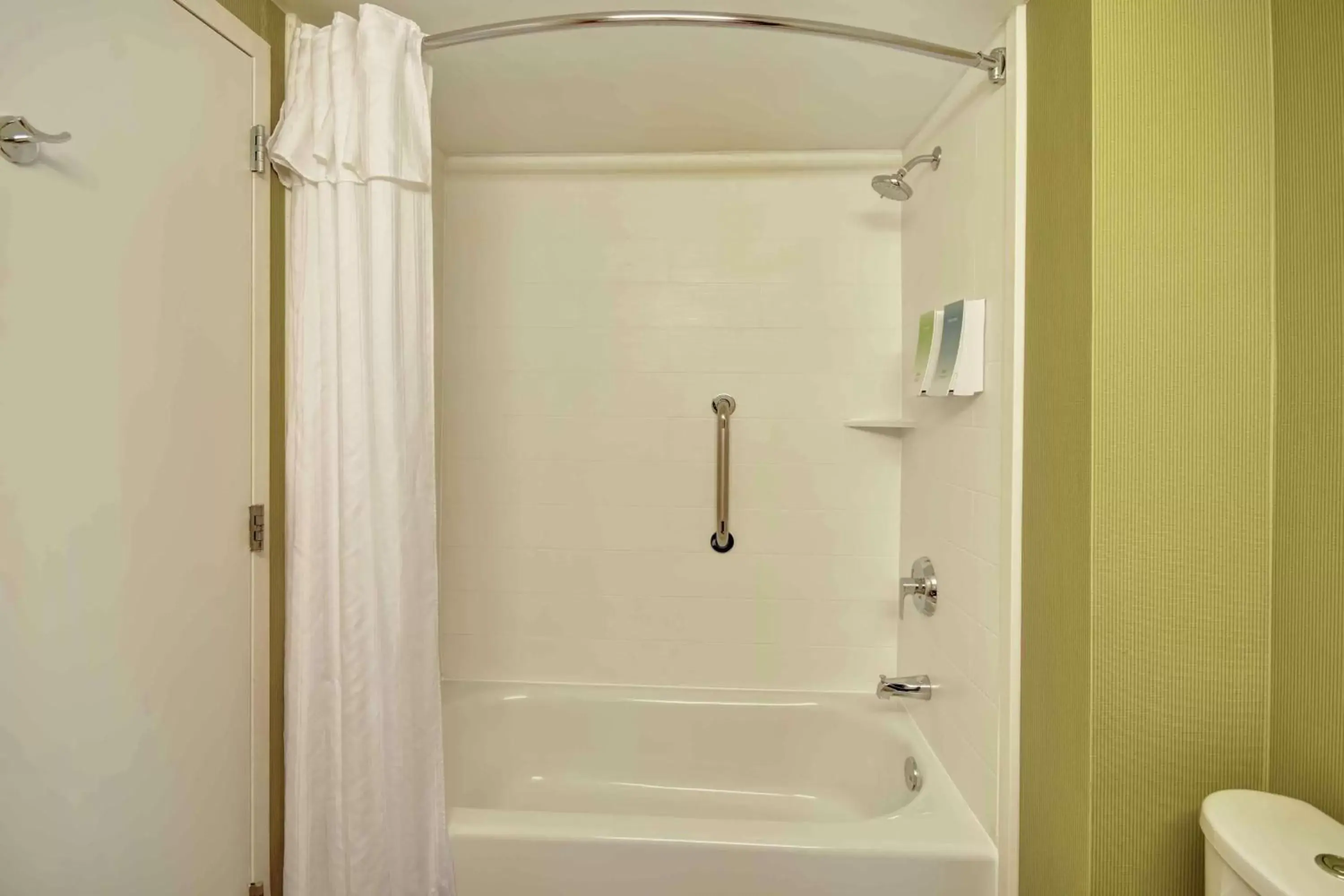 Bathroom in Home2 Suites by Hilton Atlanta Norcross