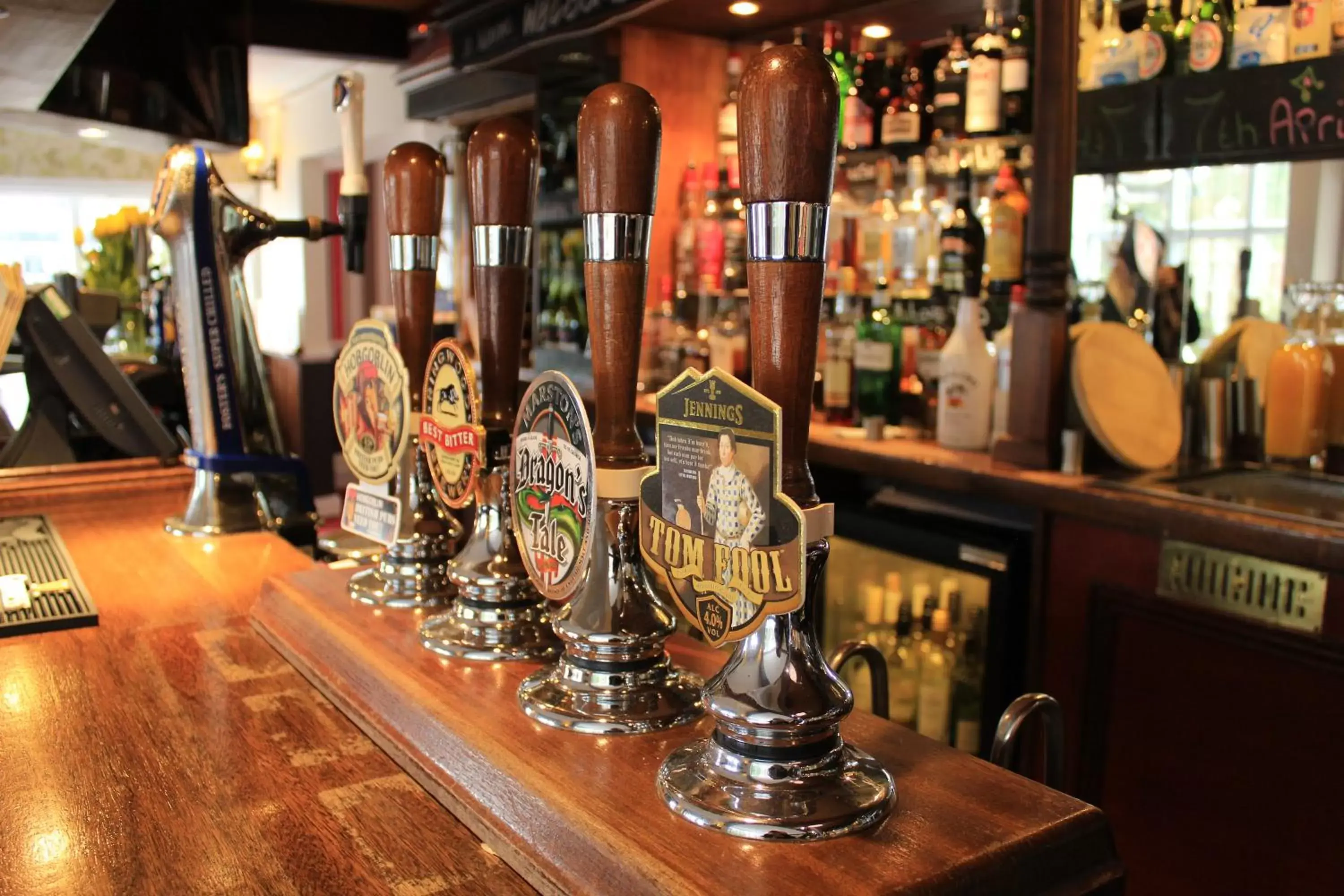 Lounge or bar in The Devil's Punchbowl Hotel