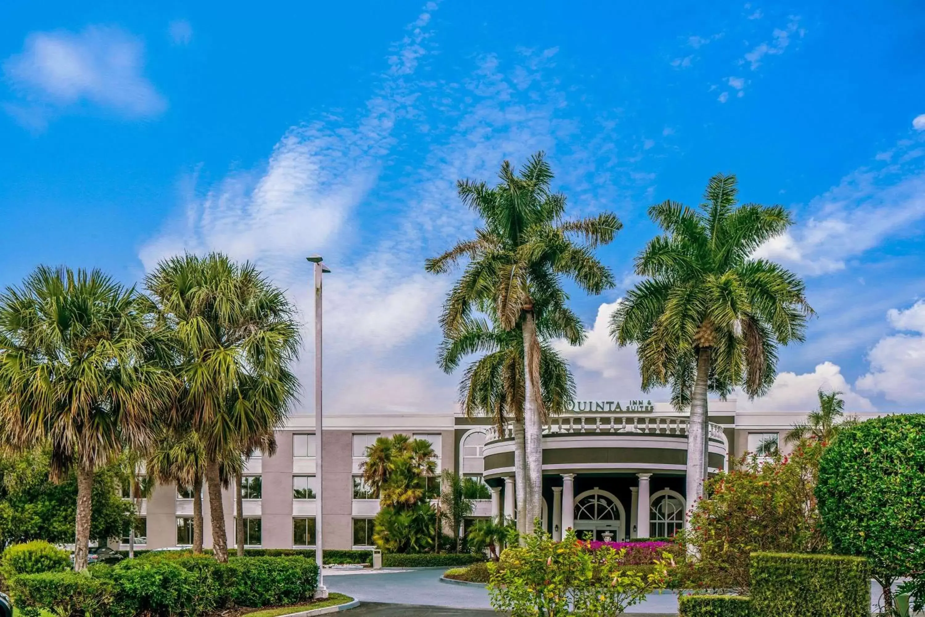 Property Building in La Quinta by Wyndham Naples Downtown