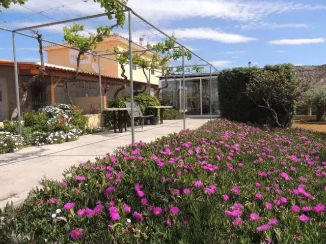Garden, Property Building in Casa Rural Mas Solana