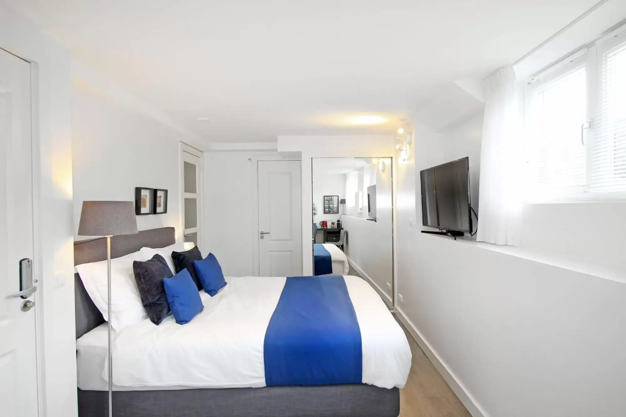 Bed in Romantic suite in Jordaan near CS