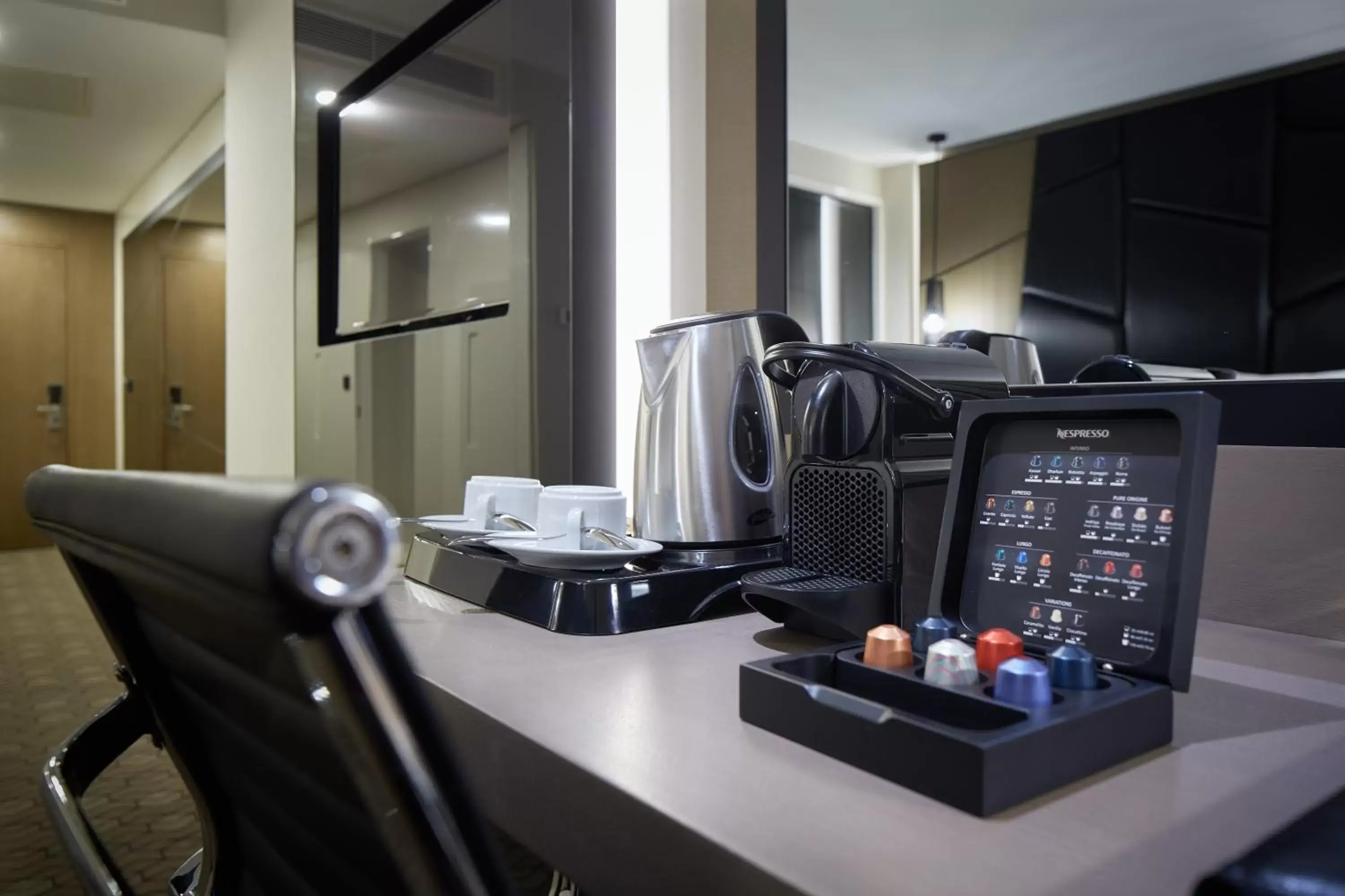 Coffee/tea facilities in Pullman Istanbul Hotel & Convention Center