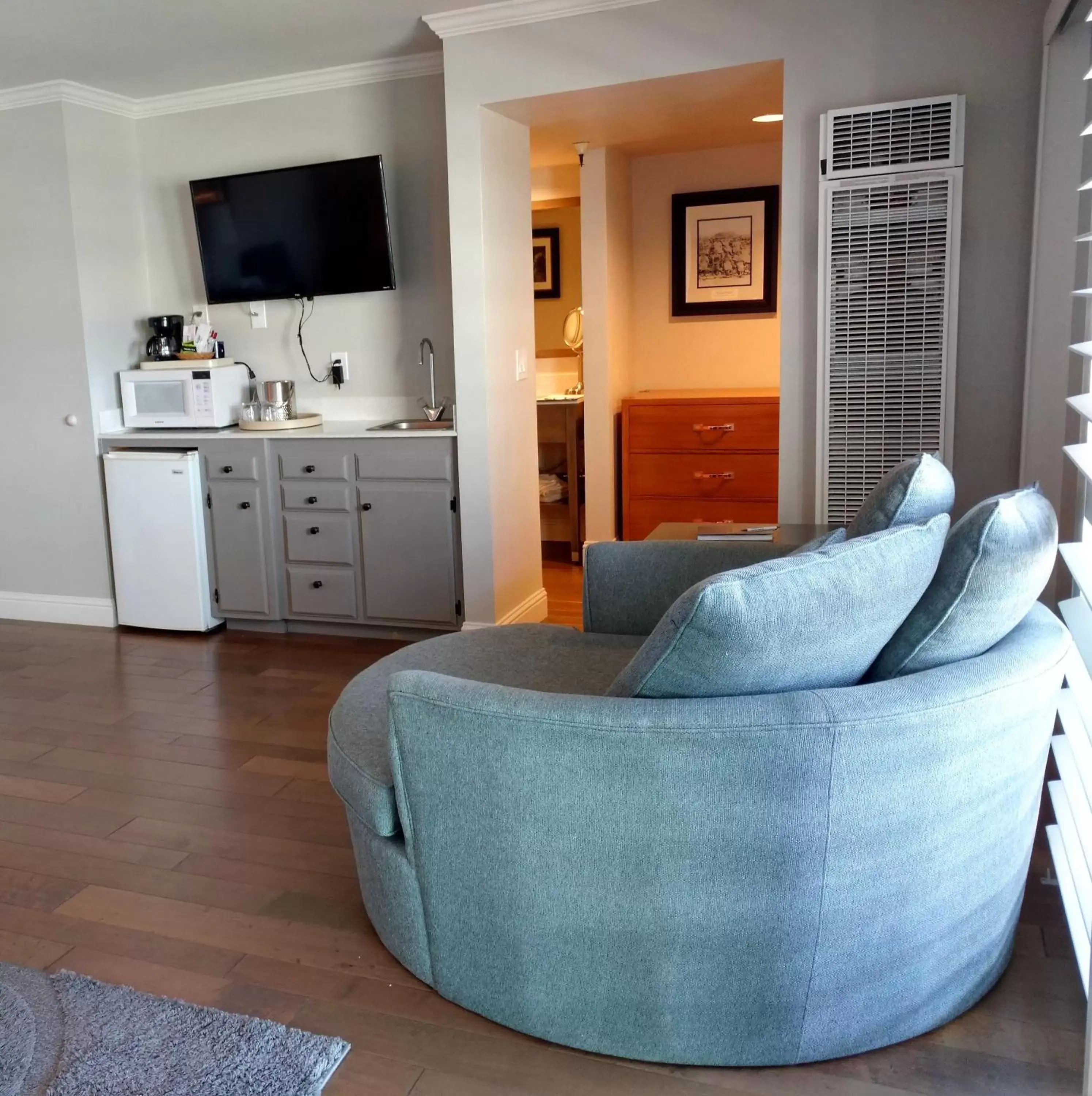 Seating Area in 456 Embarcadero Inn & Suites