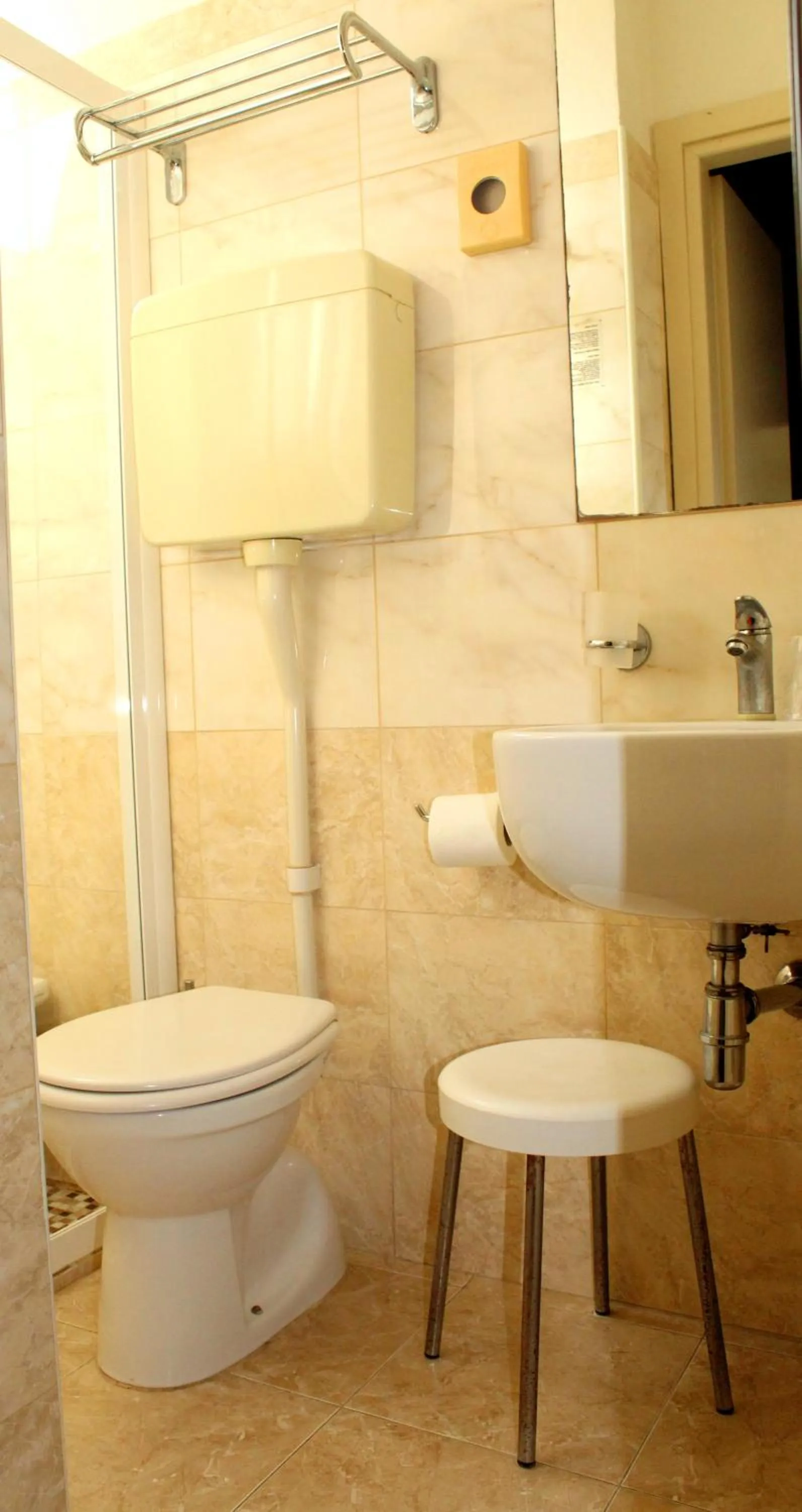 Bathroom in Hotel Morolli