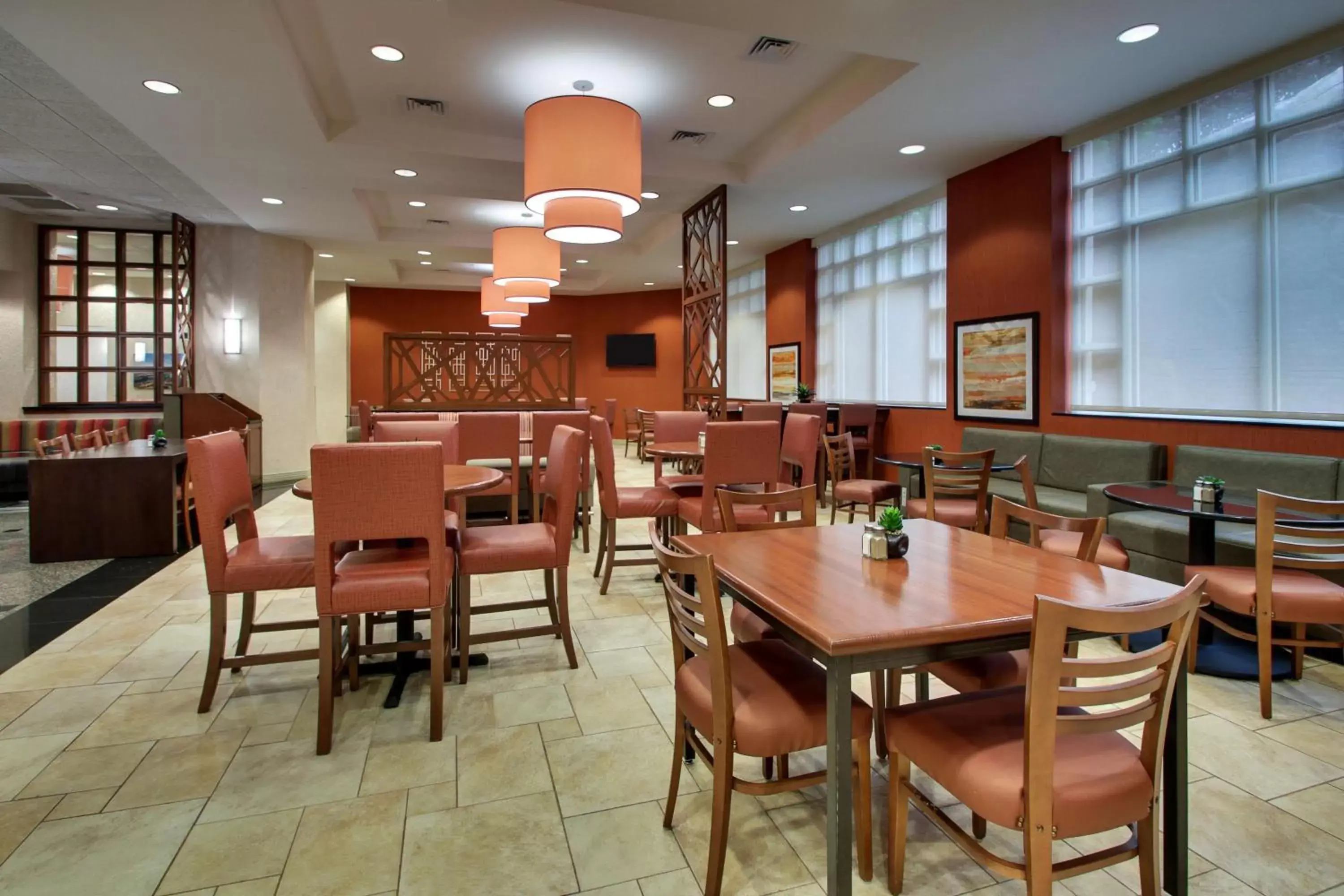 Restaurant/Places to Eat in Drury Inn & Suites Charlotte Northlake
