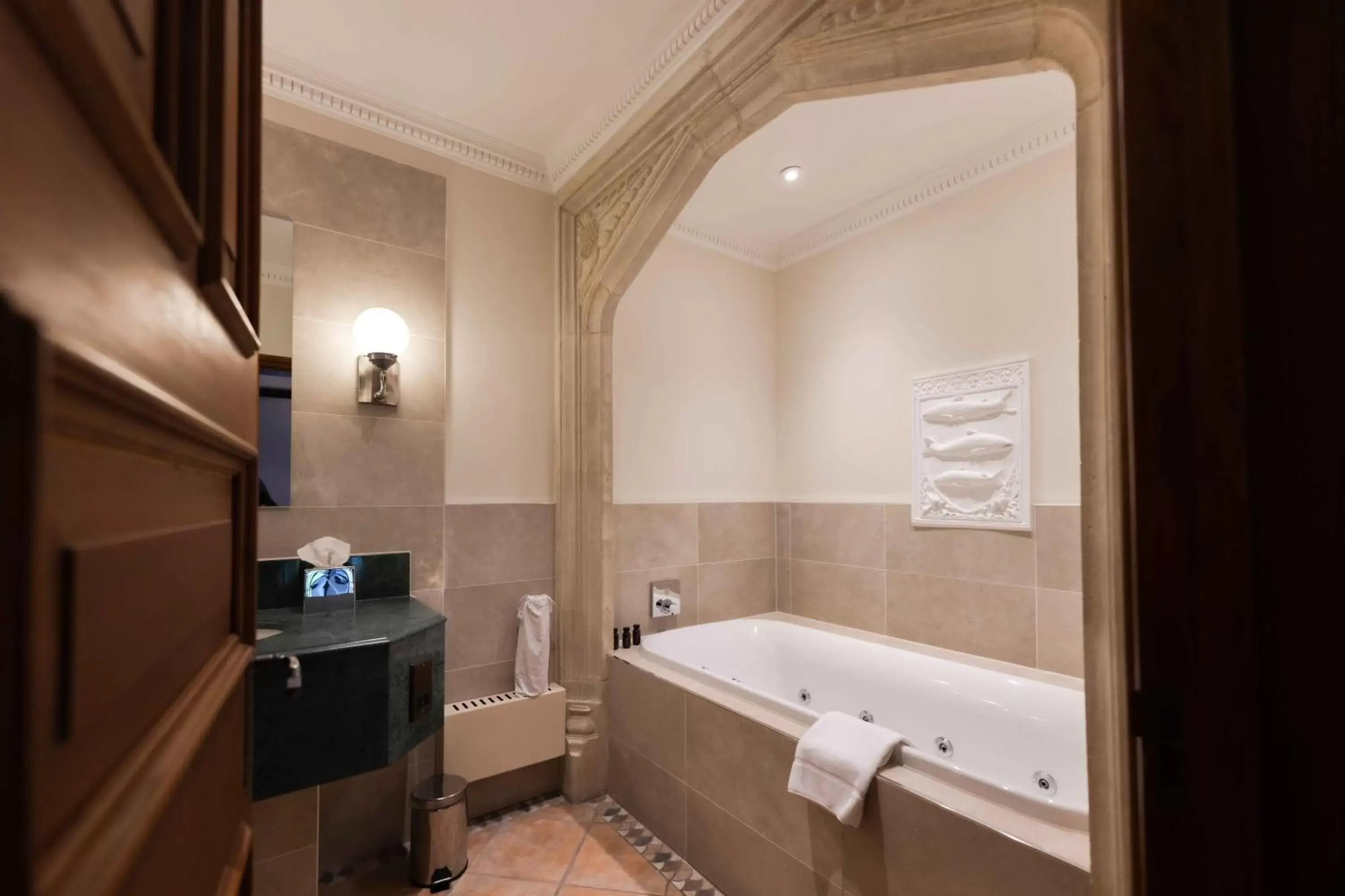 Bathroom in Pennyhill Park Hotel and Spa
