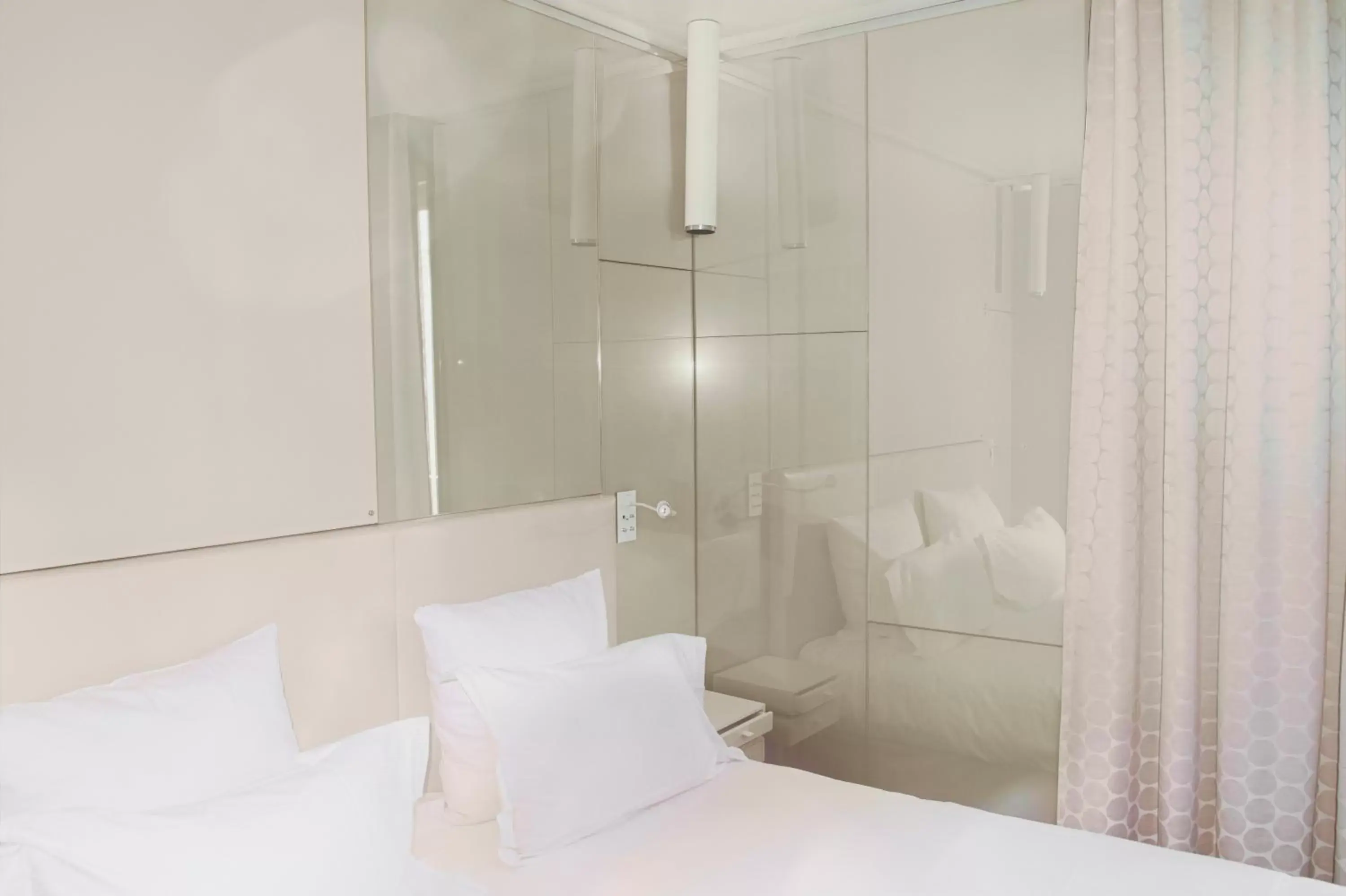 Bed, Bathroom in Hôtel Félicien by Elegancia