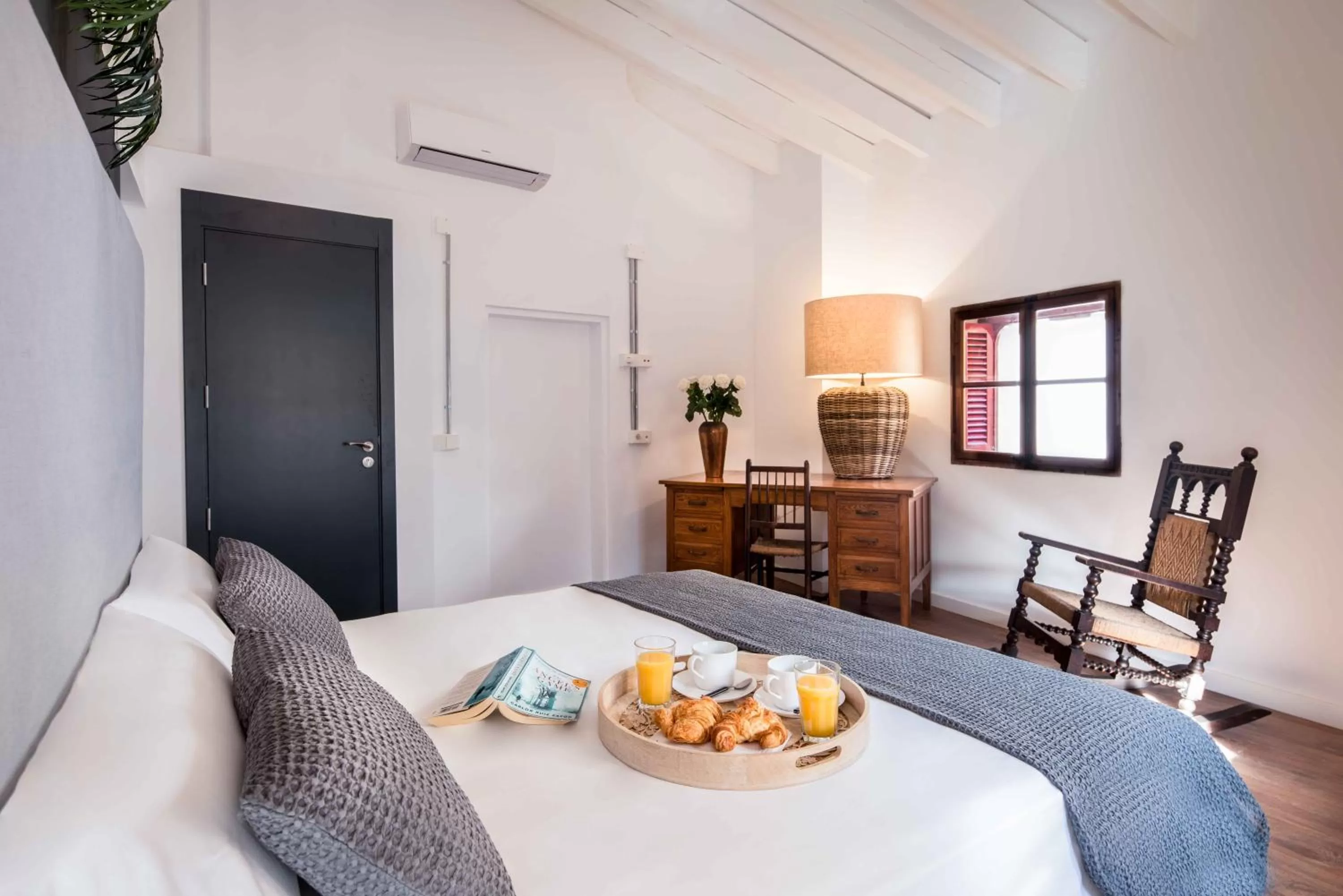 Photo of the whole room, Bed in Lluna Aqua Soller - Adults Recommended