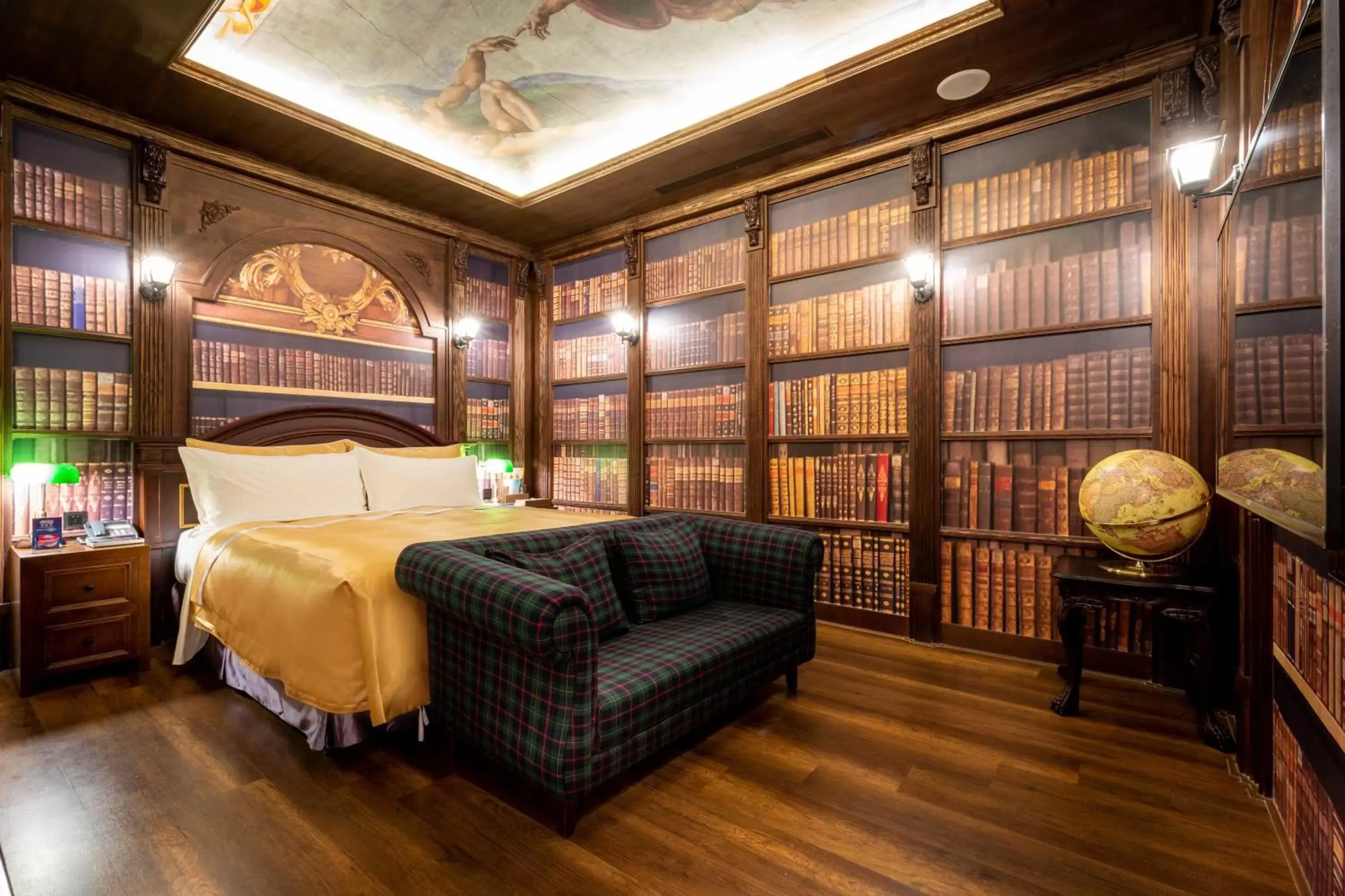 Bed in AURORA MOTEL Bed in AURORA MOTEL