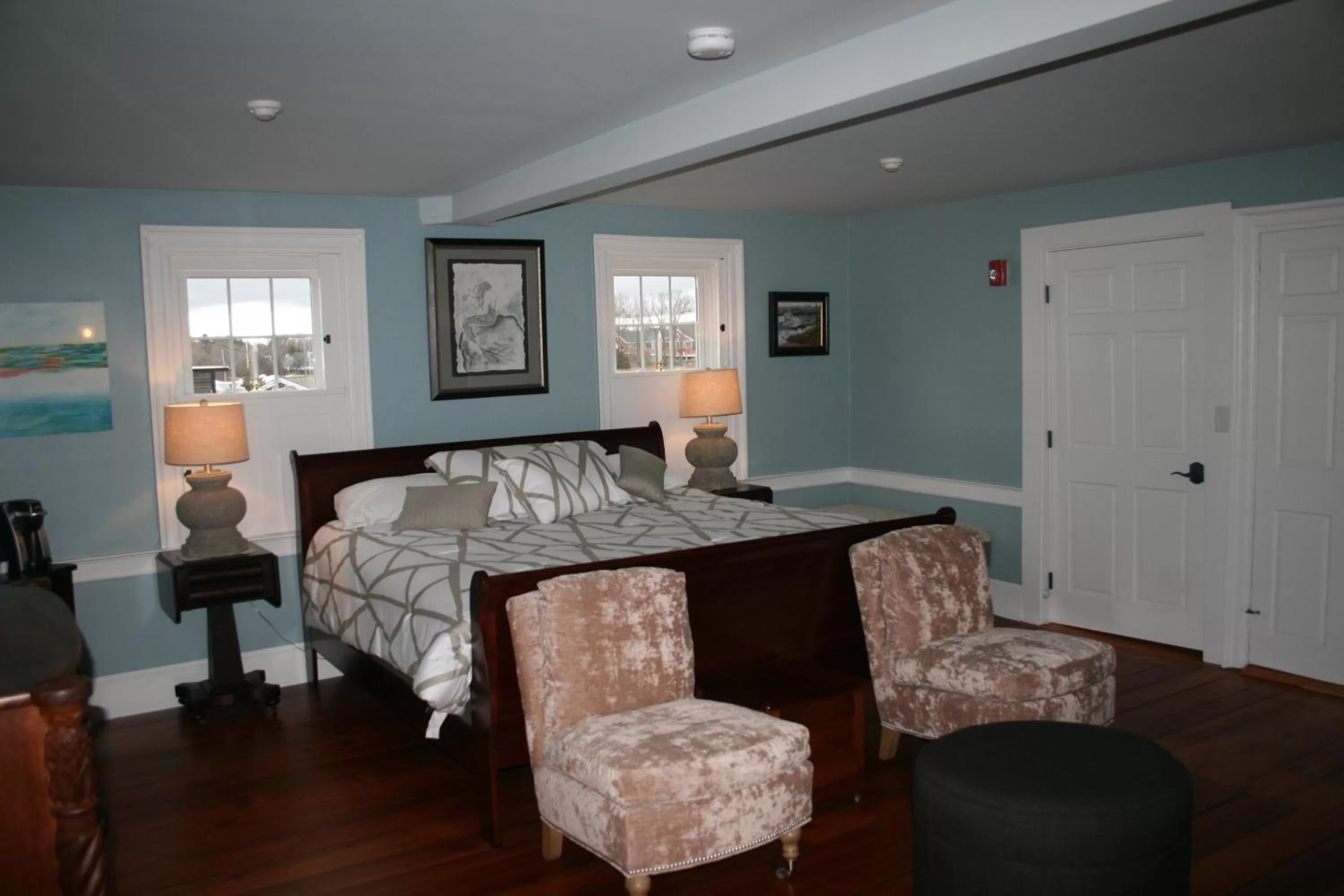 Bedroom in Shea's Riverside Inn & Motel