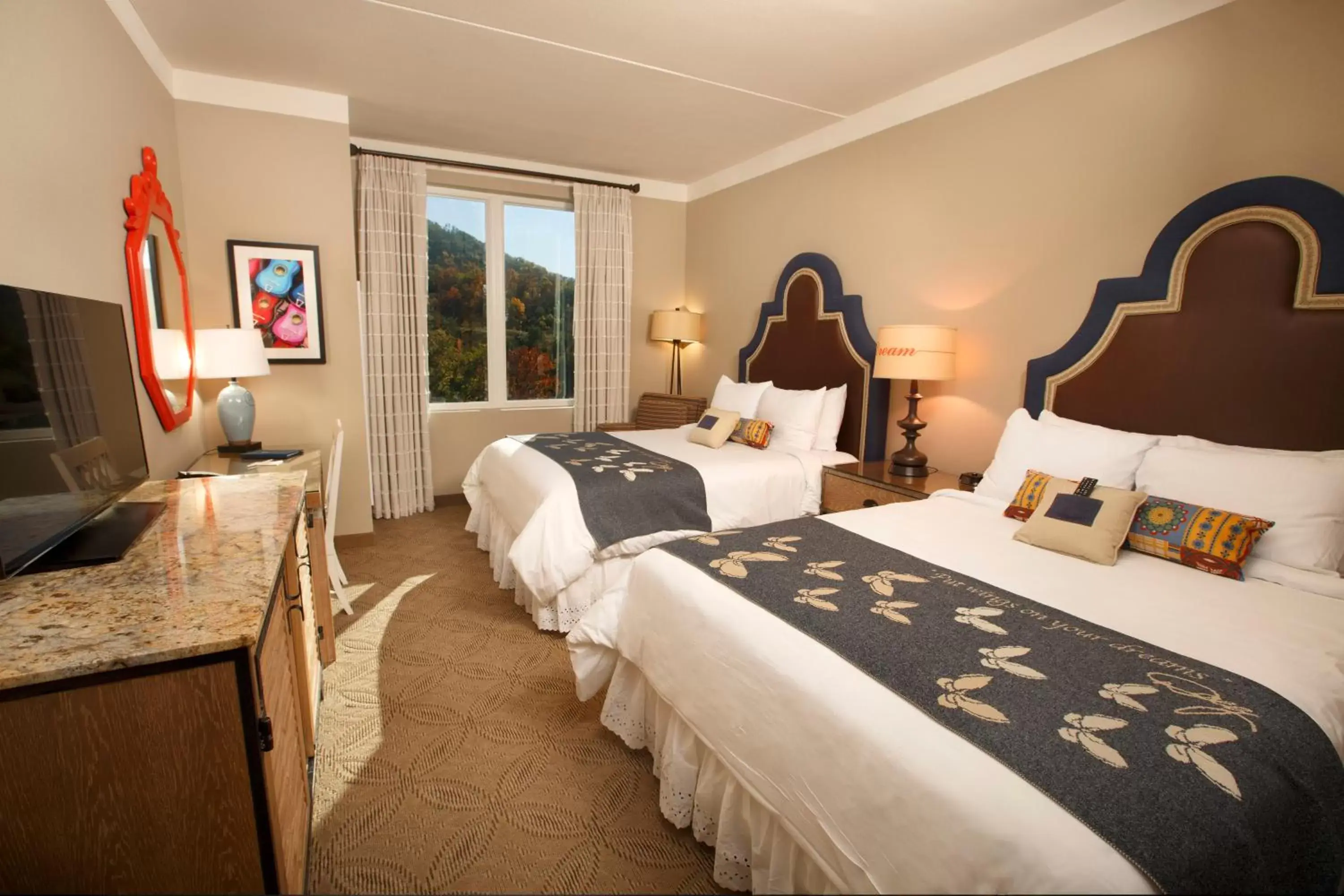 Photo of the whole room in Dollywood's DreamMore Resort and Spa