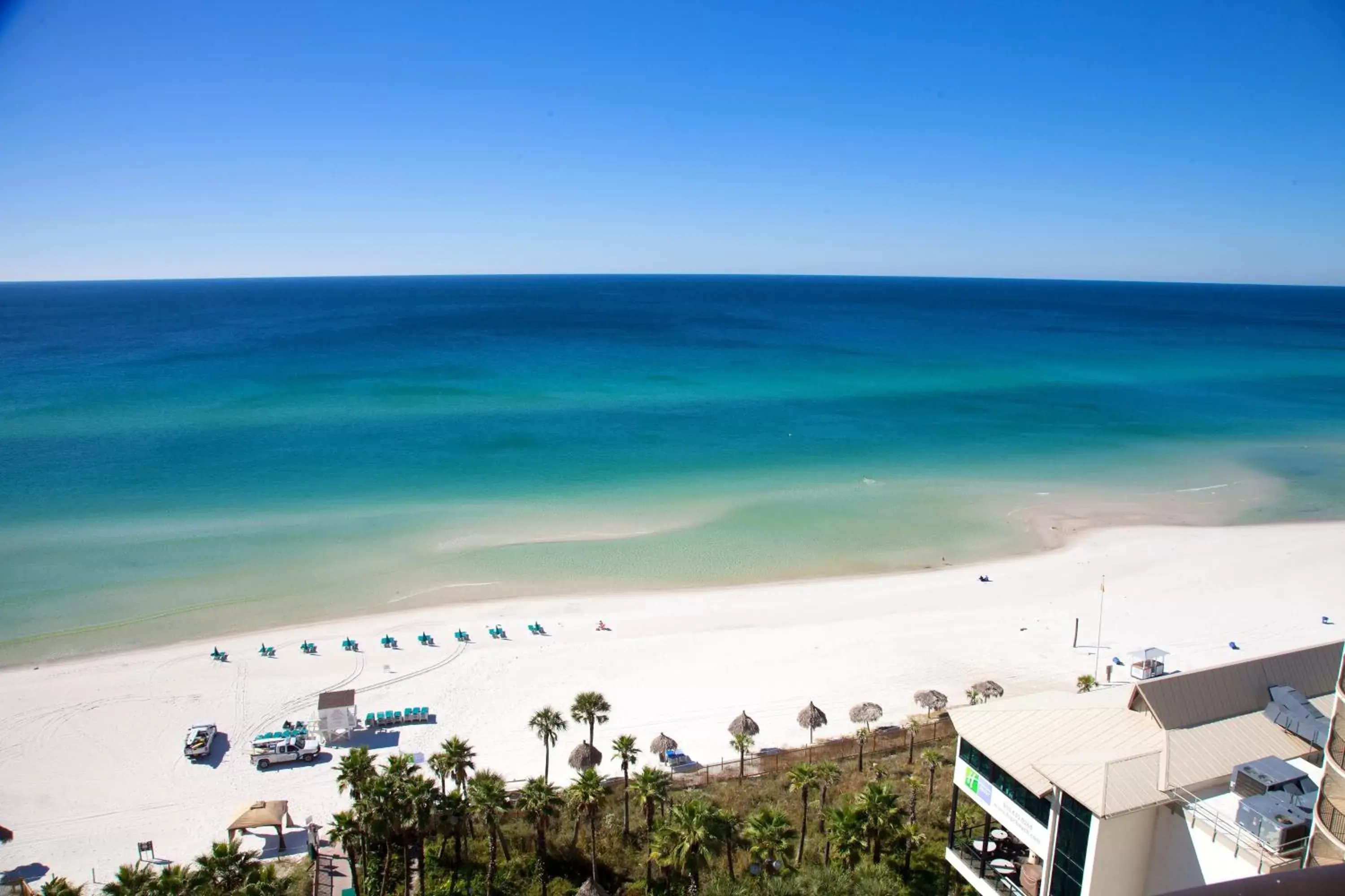 Photo of the whole room, Bird's-eye View in Holiday Inn Resort Panama City Beach - Beachfront, an IHG Hotel