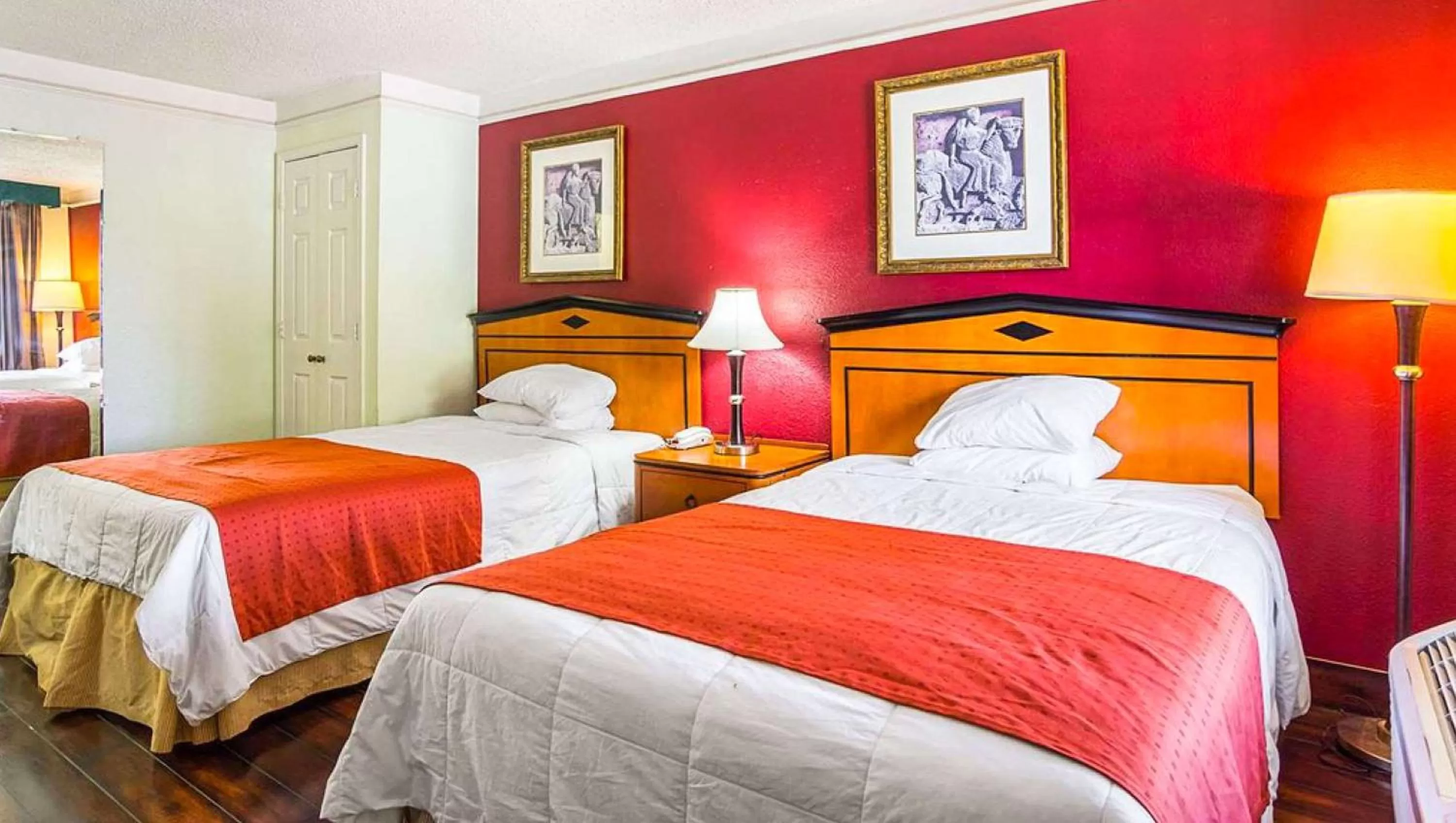 Photo of the whole room, Bed in Magnuson Hotel Little Rock South