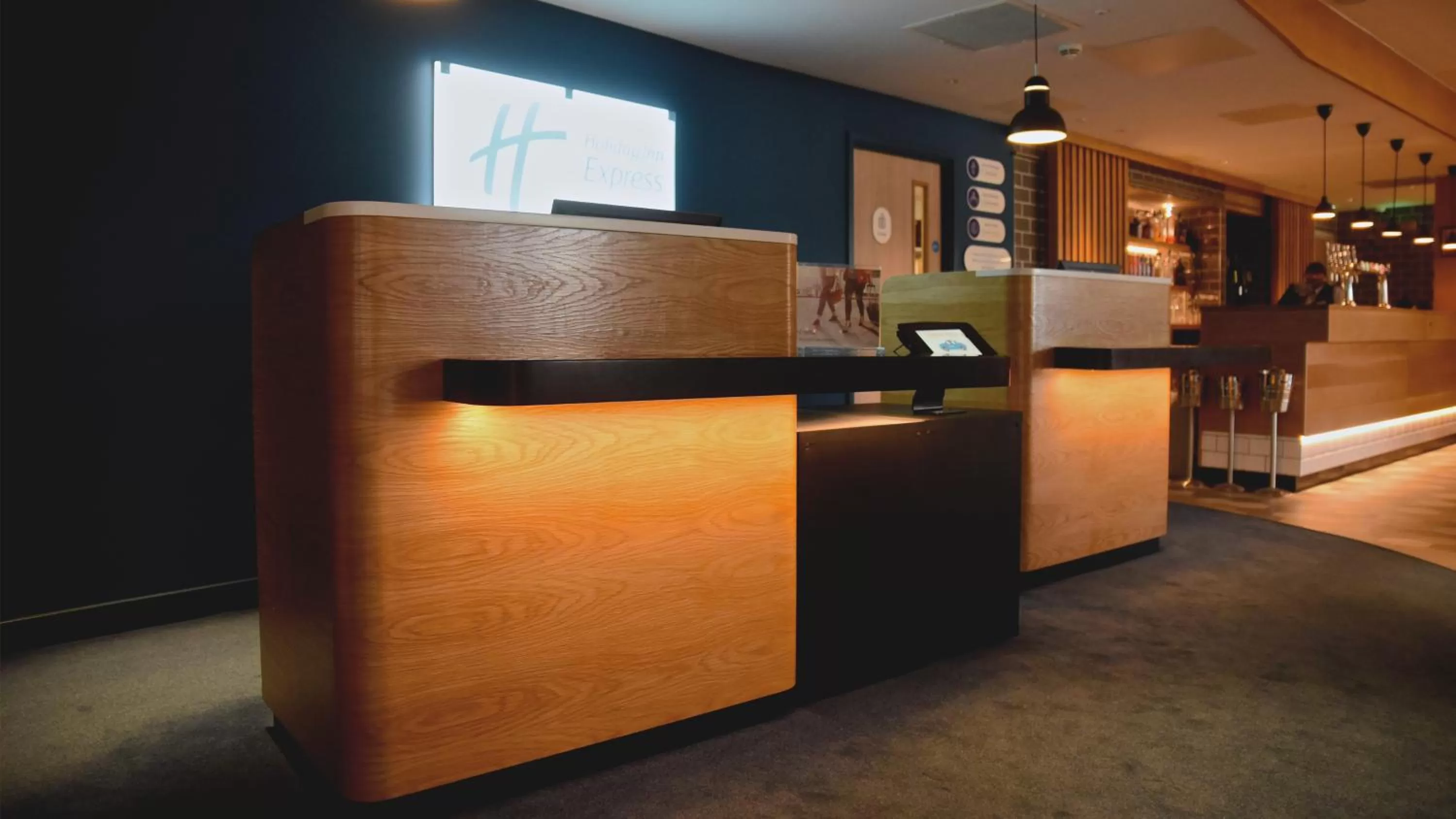 Lobby or reception in Holiday Inn Express - Barrow-in-Furness & South Lakes by IHG