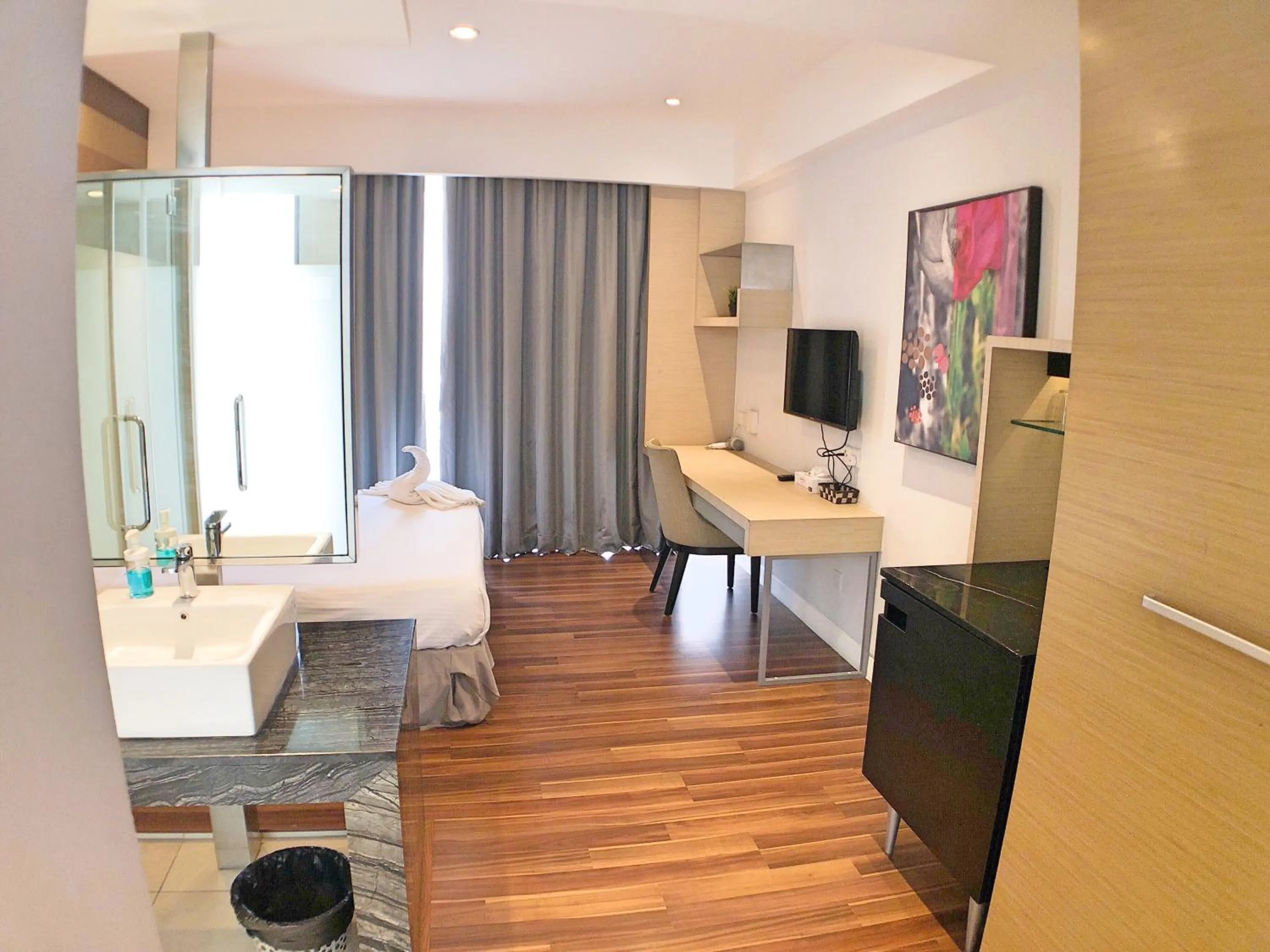 TV and multimedia in Greystone D' Majestic Place