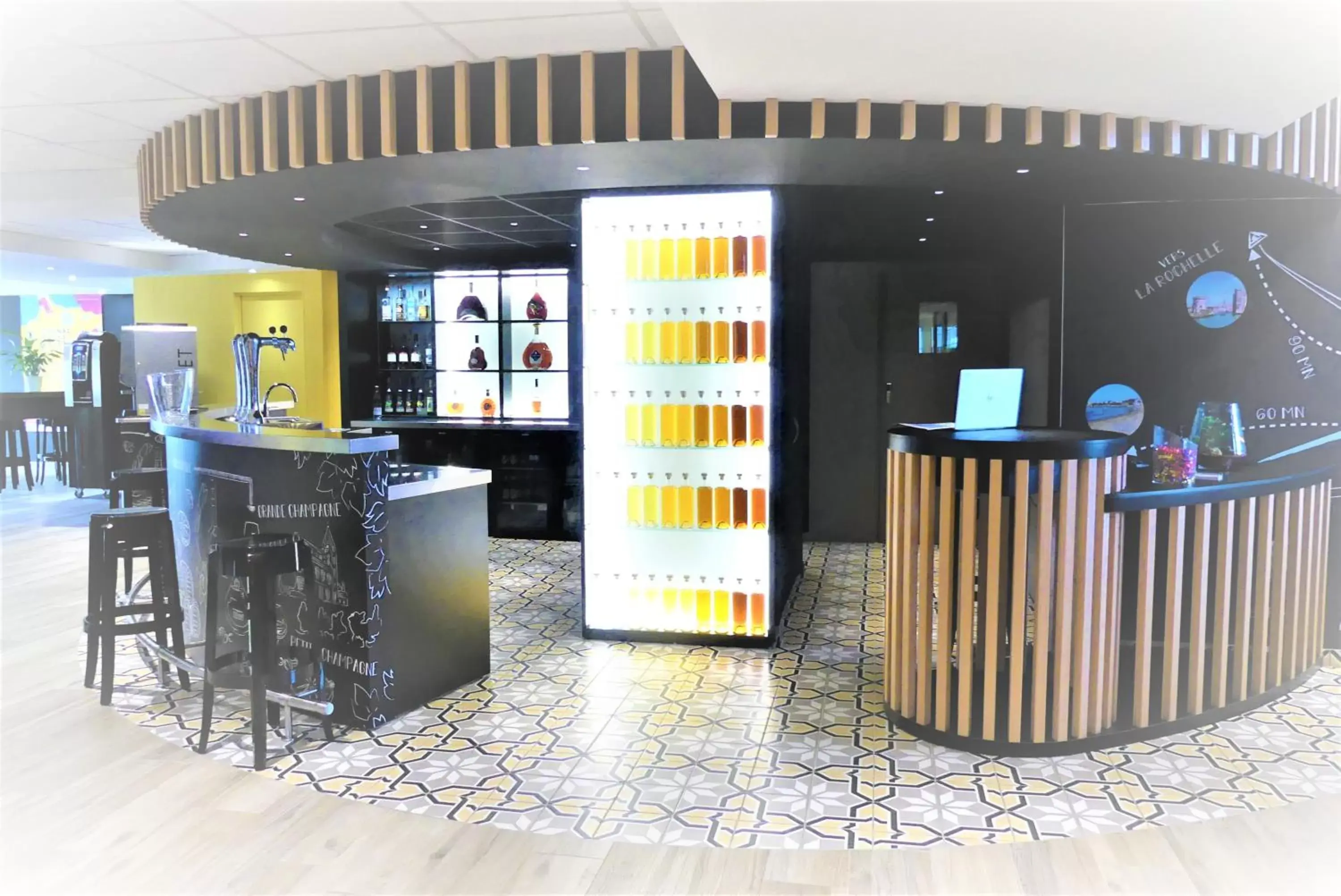 Lobby or reception in Ibis Styles Cognac