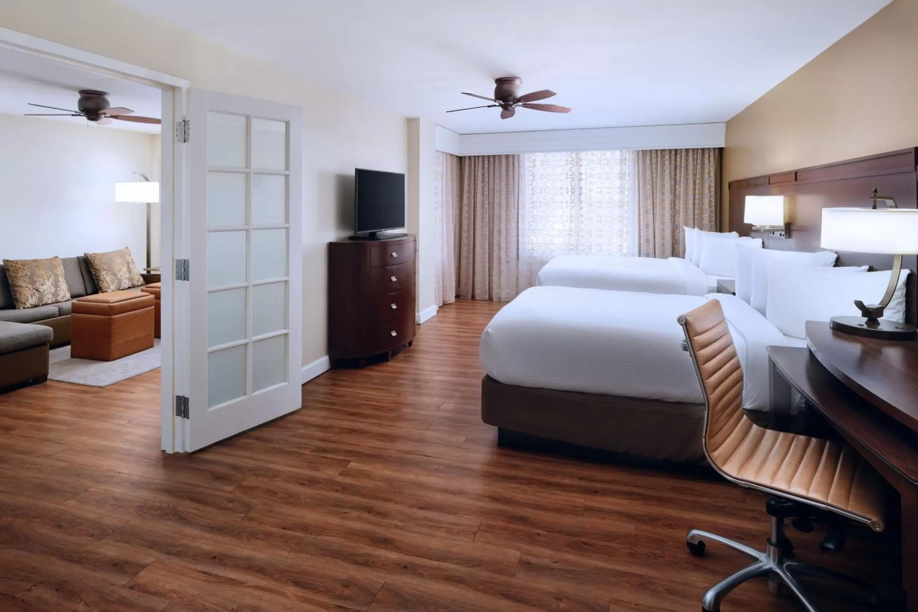 Photo of the whole room in Courtyard by Marriott Charleston Historic District