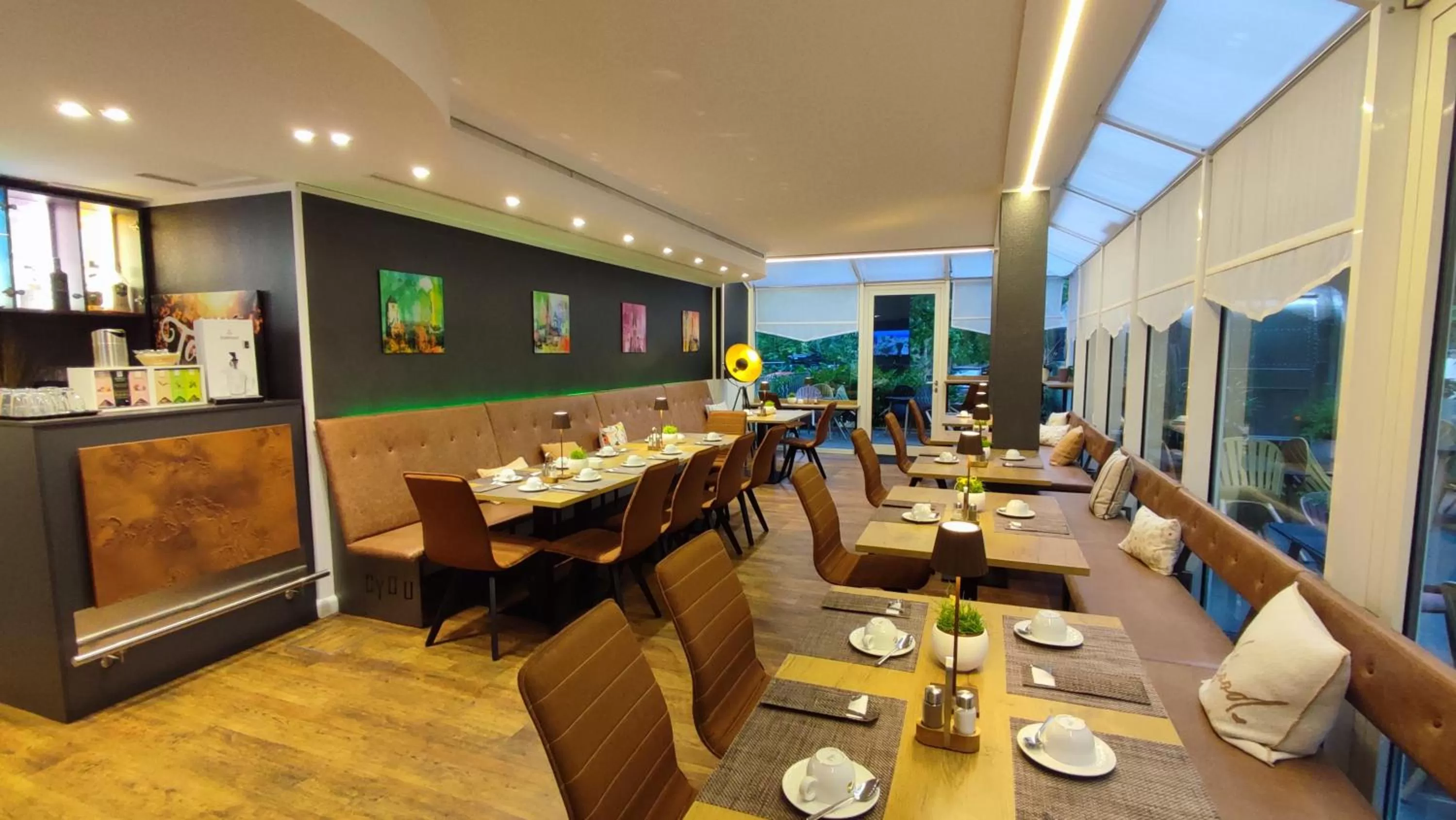 Restaurant/places to eat in C-YOU Hotel Chemnitz