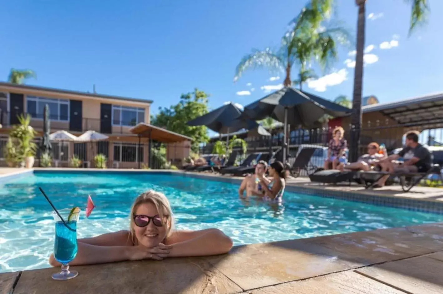 Swimming Pool in Diplomat Hotel Alice Springs