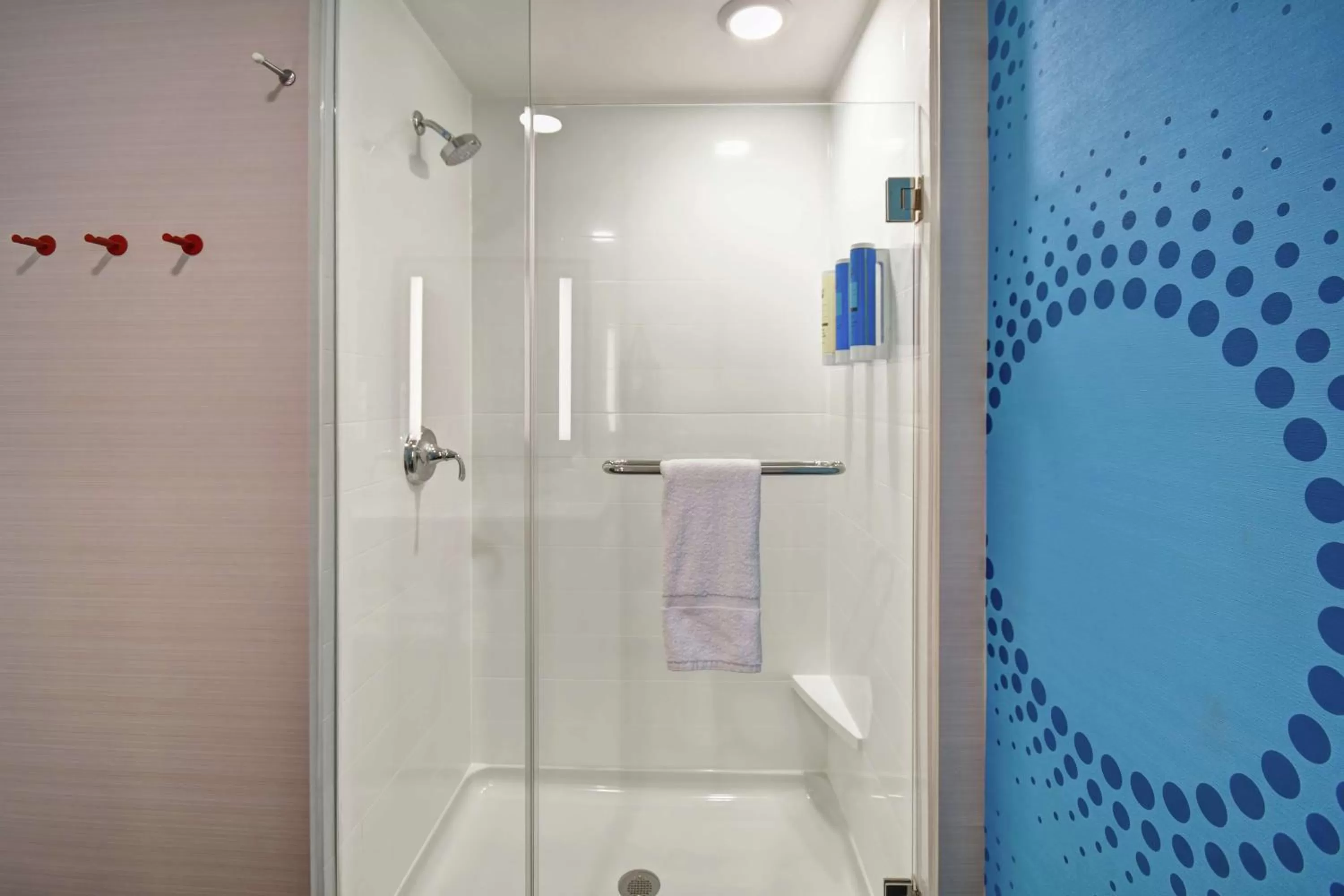 Bathroom in Tru By Hilton Fort Wayne