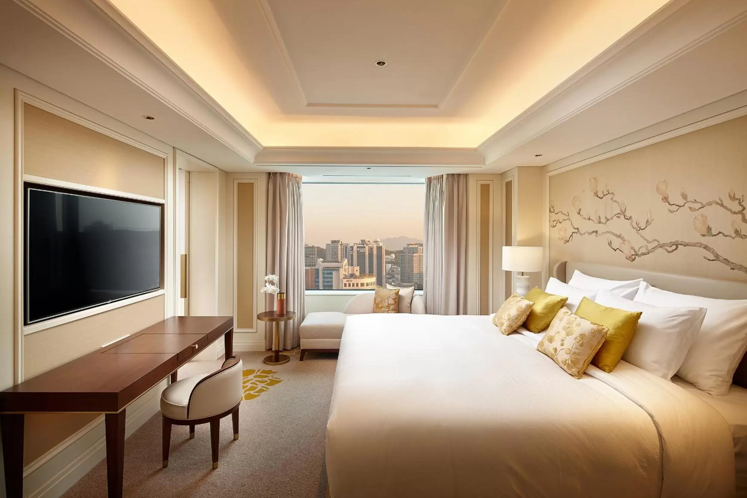 Photo of the whole room in Lotte Hotel Seoul Executive Tower