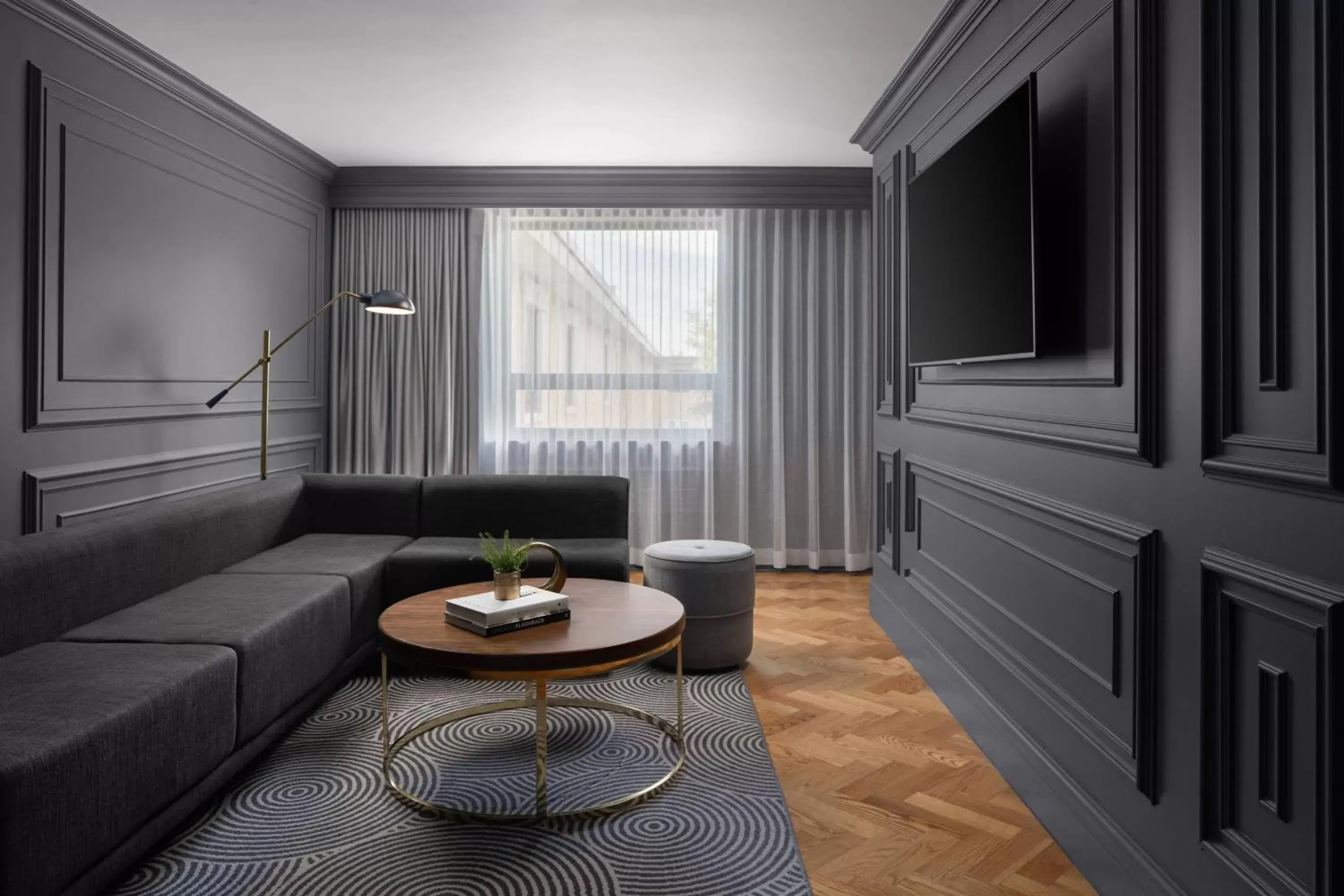 Living room in The Drake Oak Brook, Autograph Collection Living room in The Drake Oak Brook, Autograph Collection