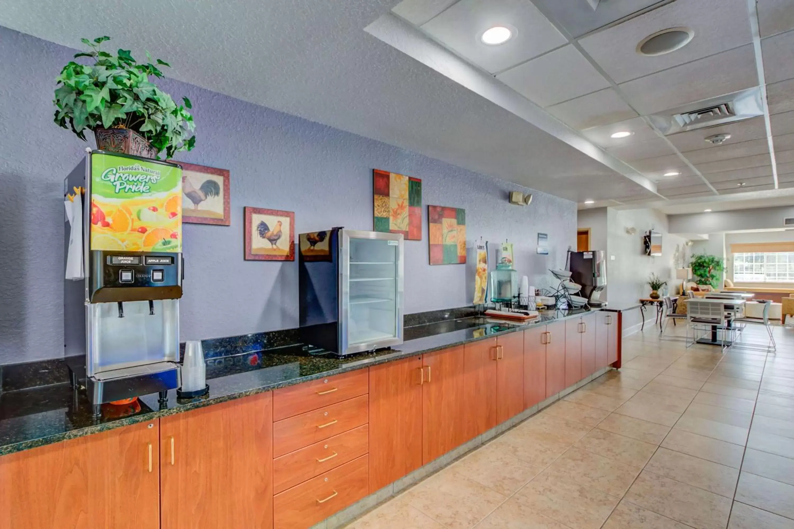 Restaurant/places to eat in Microtel Inn and Suites - Zephyrhills