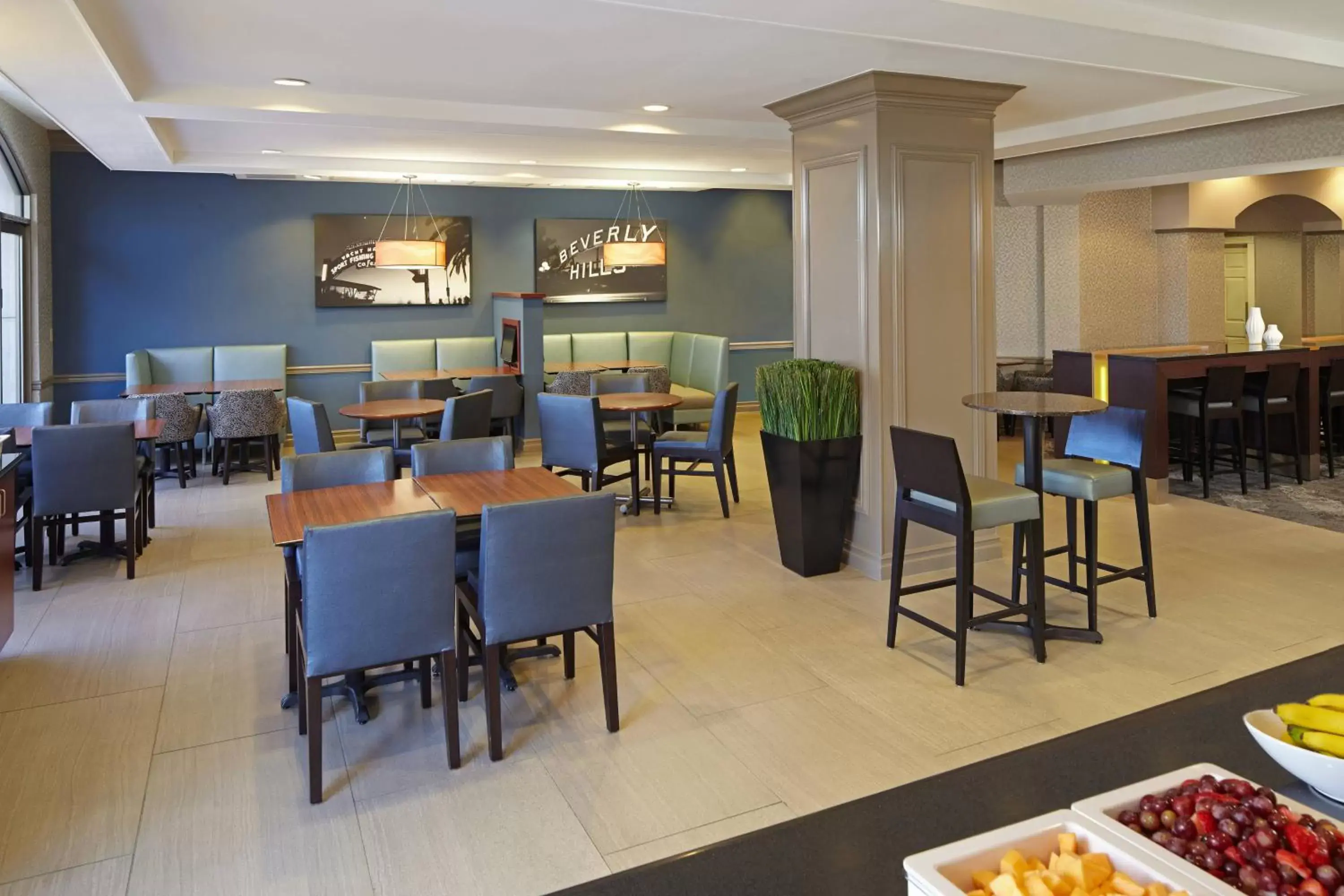 Restaurant/Places to Eat in Residence Inn by Marriott Beverly Hills