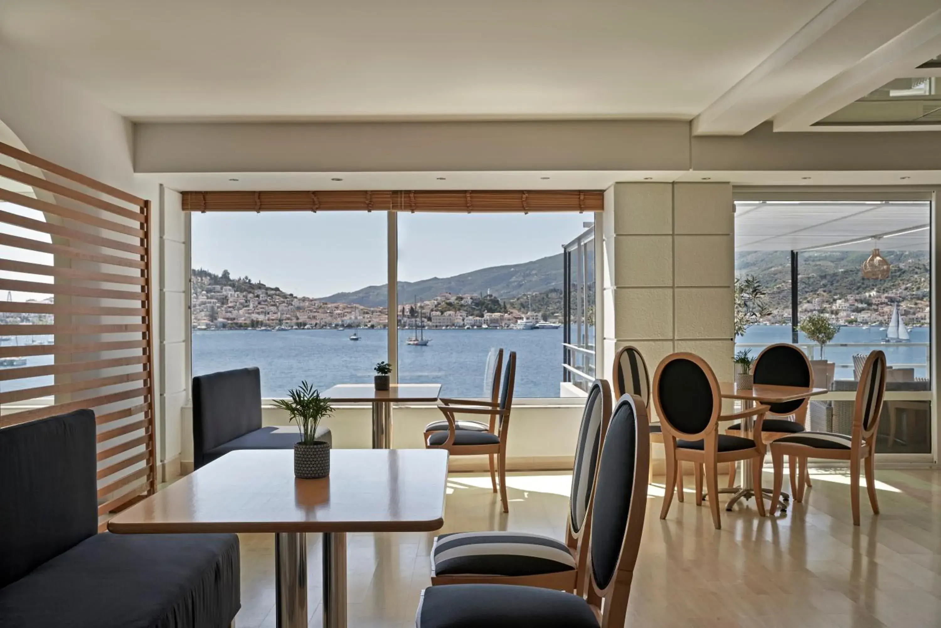 Restaurant/places to eat in Xenia Poros Image Hotel