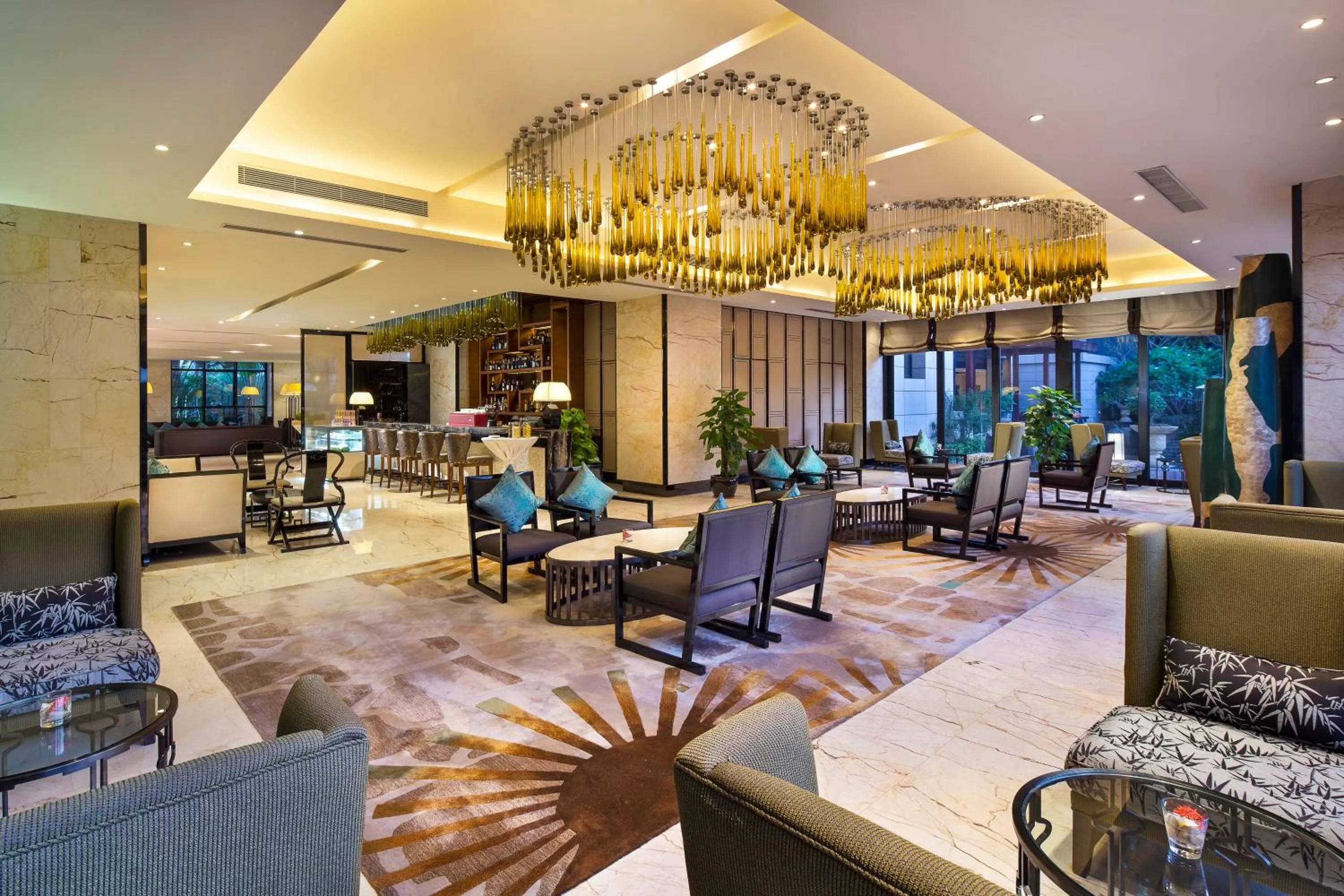 Lounge or bar in Crowne Plaza Sanya City Center by IHG