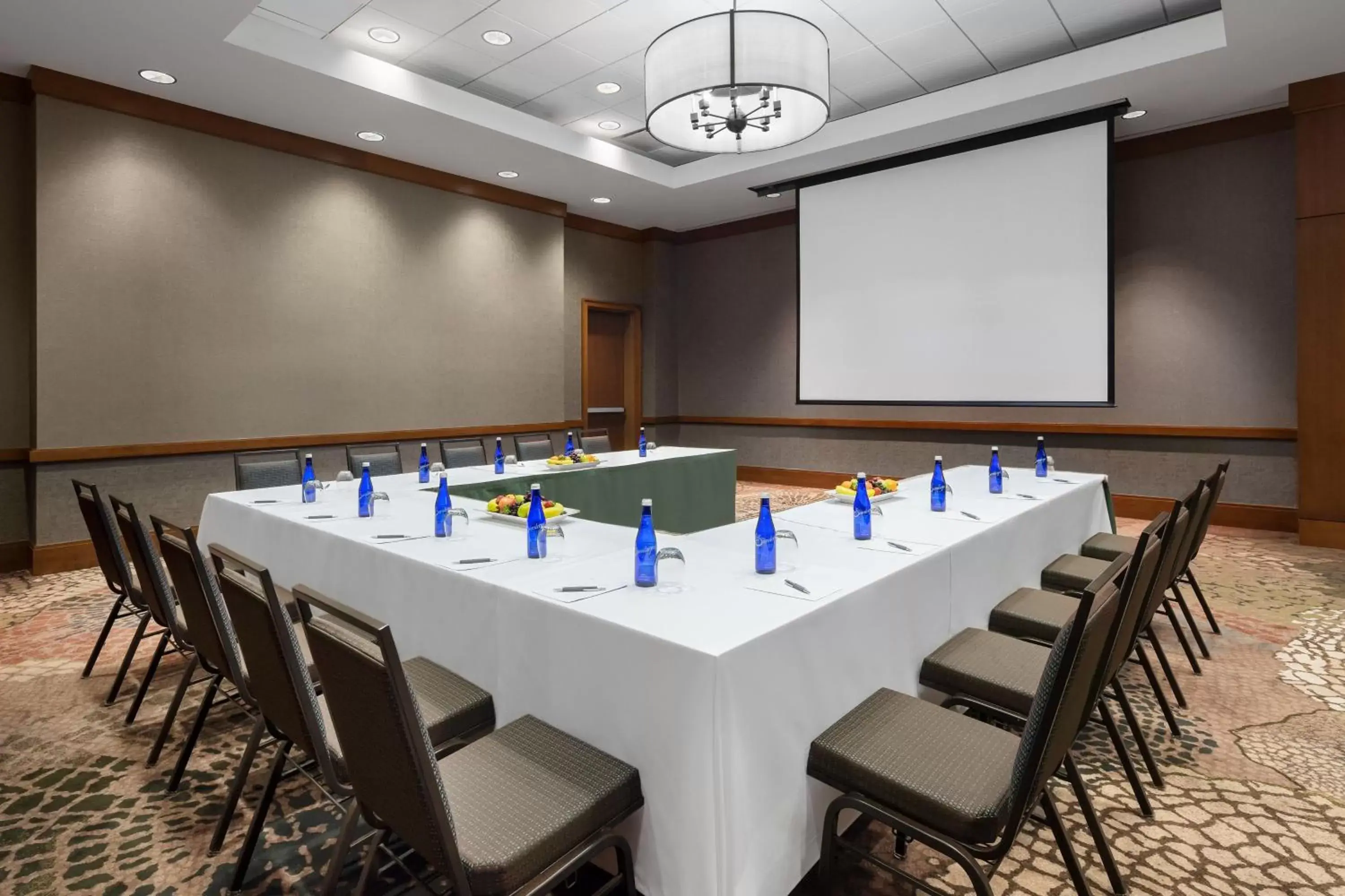 Meeting/conference room in The Westin Washington National Harbor