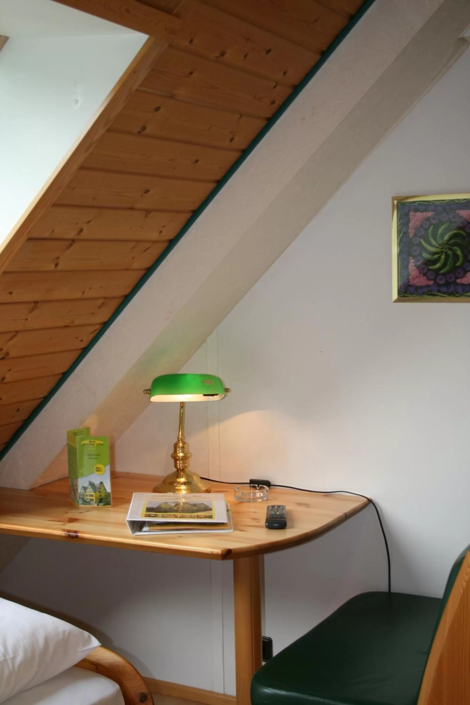 Seating area, Bed in Hotel Asperner Löwe