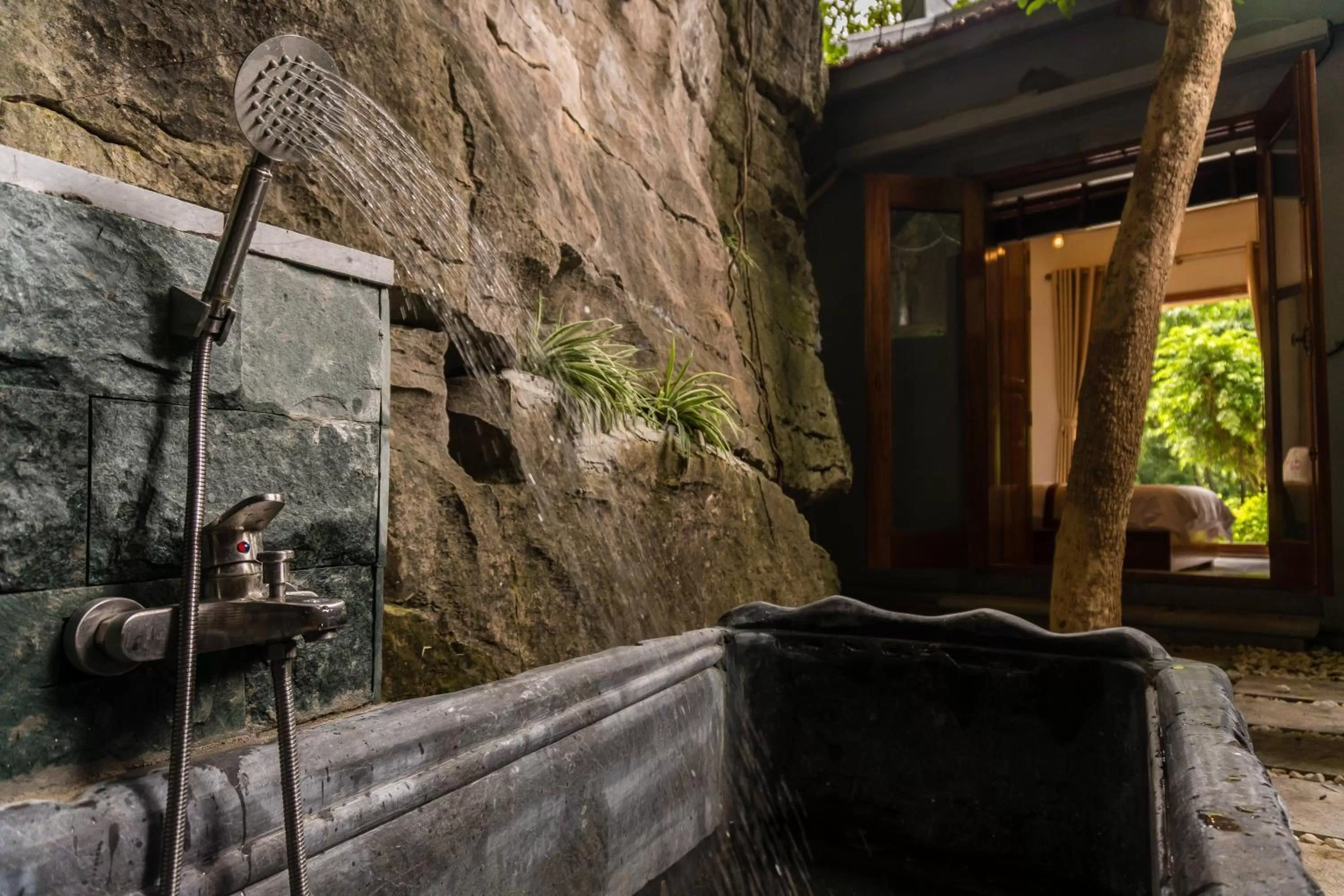 Mua Caves Ecolodge (Hang Mua)