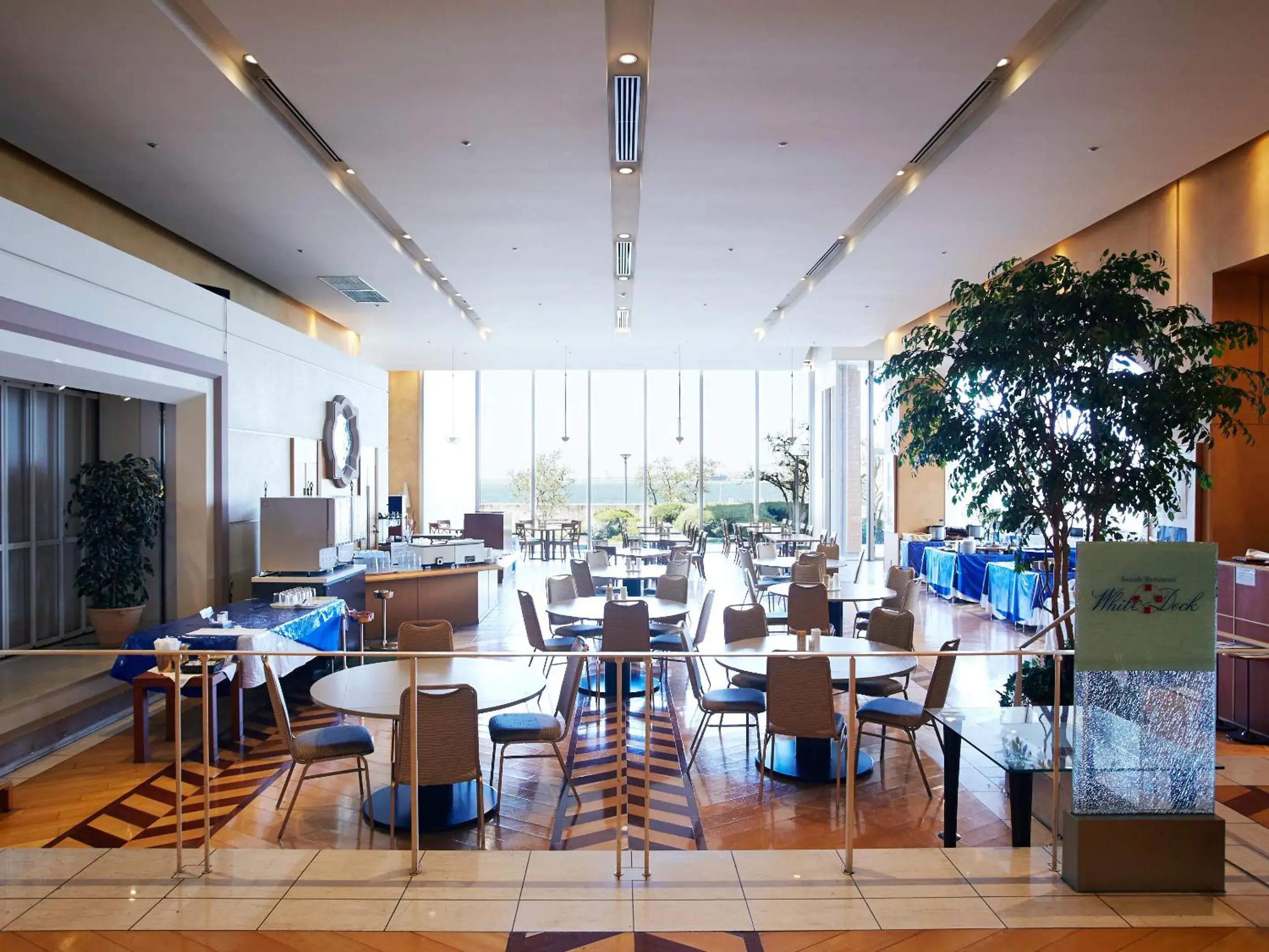 Buffet breakfast, Restaurant/Places to Eat in Hotel Seagull Tempozan Osaka