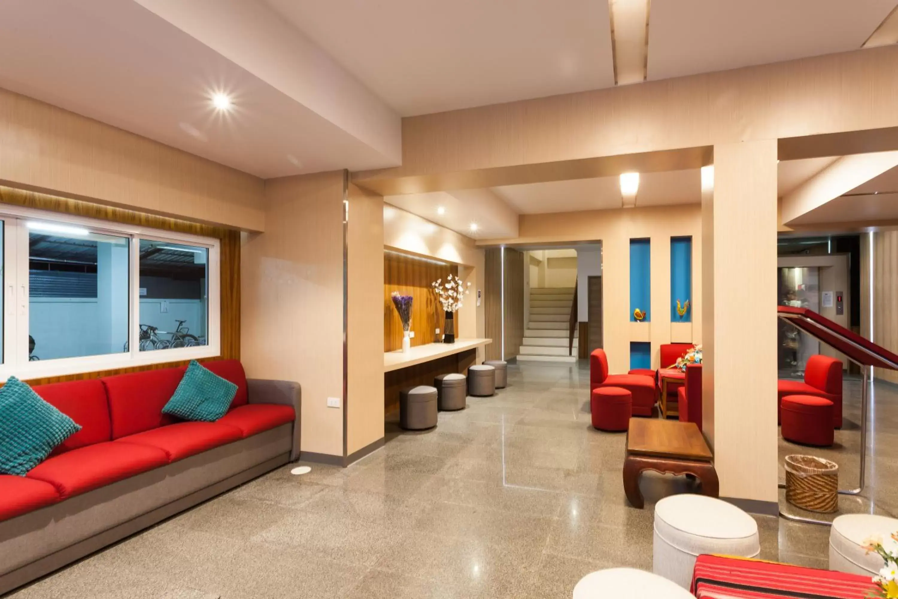 Communal lounge/ TV room in We Briza Hotel Chiangmai