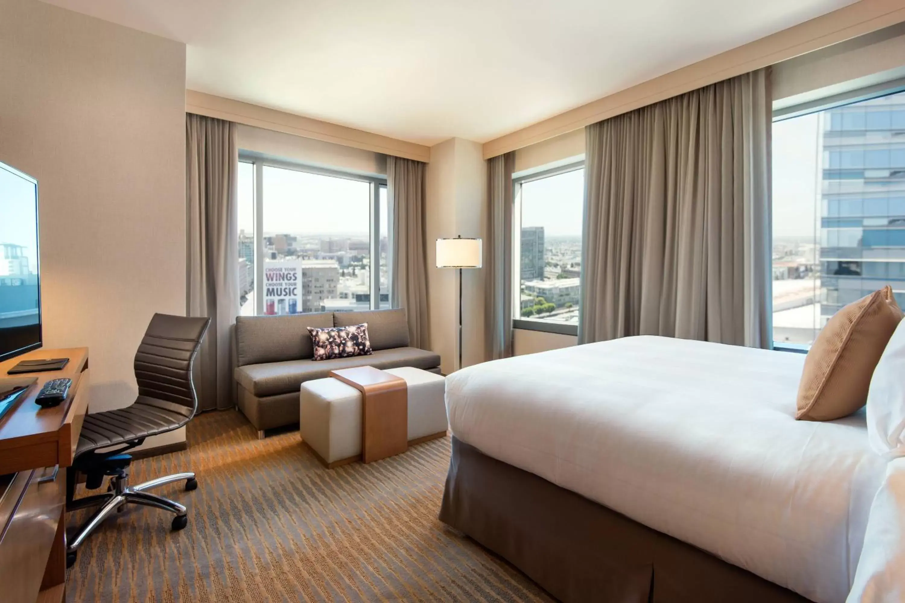 Photo of the whole room in Courtyard by Marriott Los Angeles L.A. LIVE