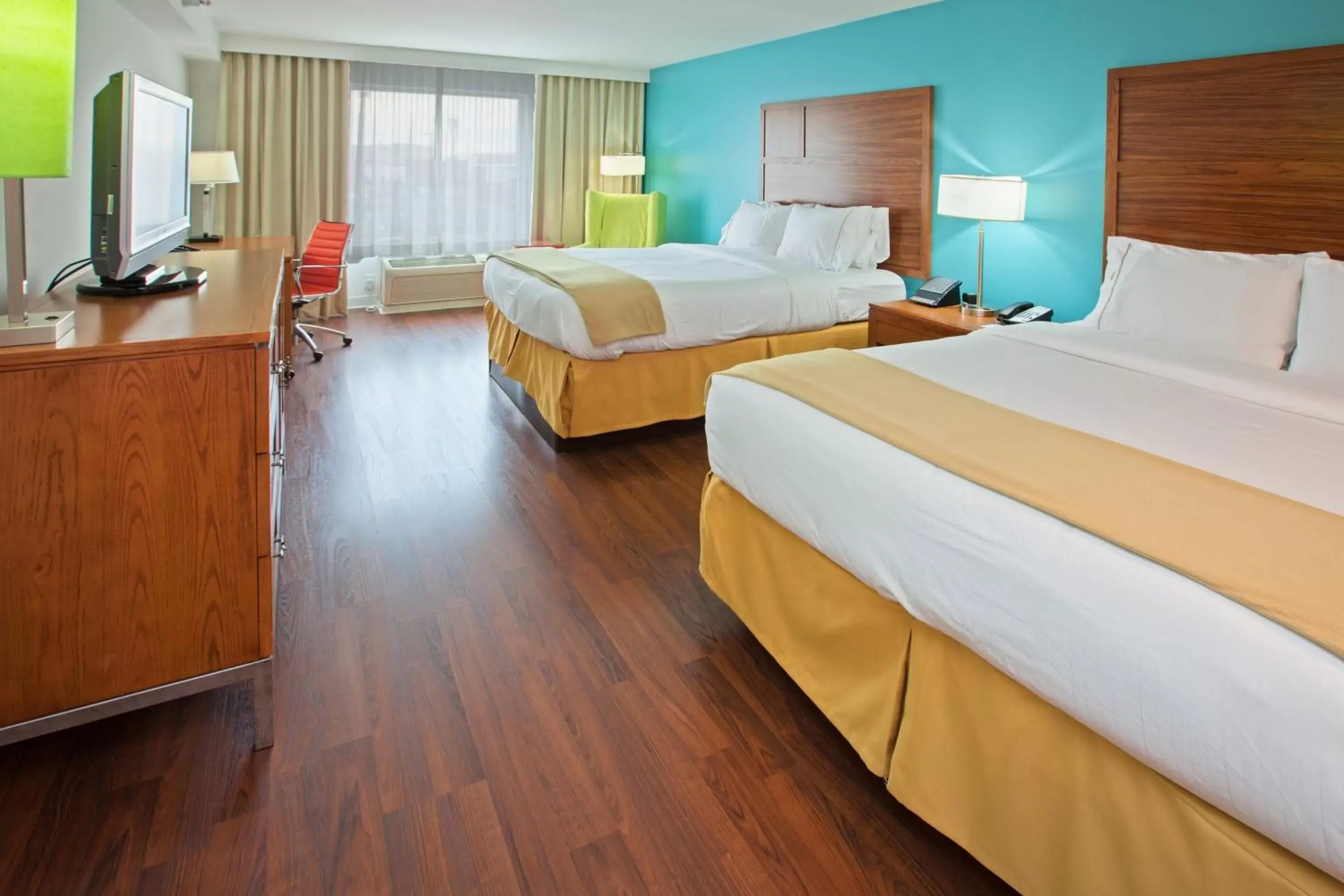 Photo of the whole room, Bed in Holiday Inn Express Indianapolis - Fishers, an IHG Hotel