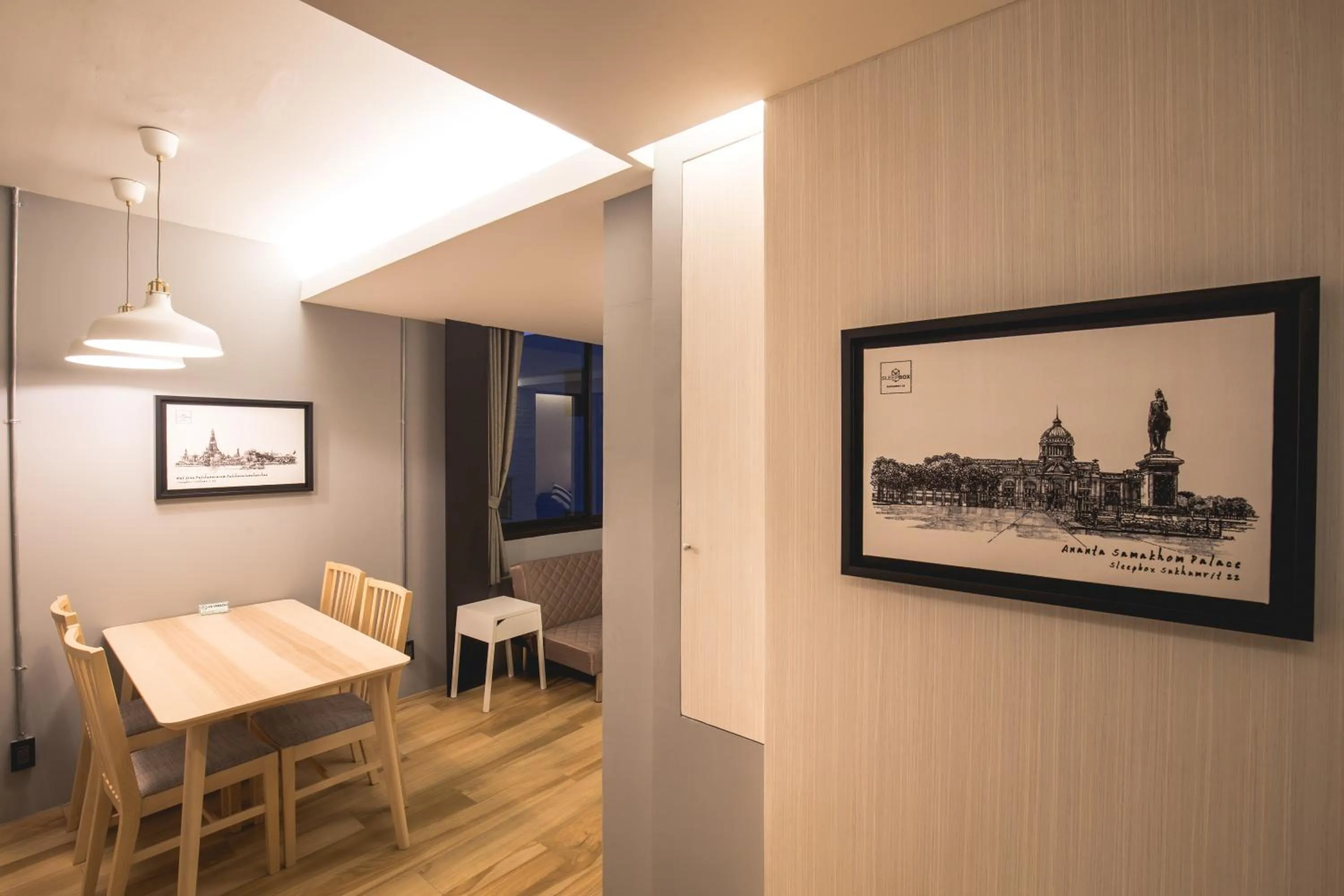 Dining area in Sleep Box Hotel Sukhumvit 22