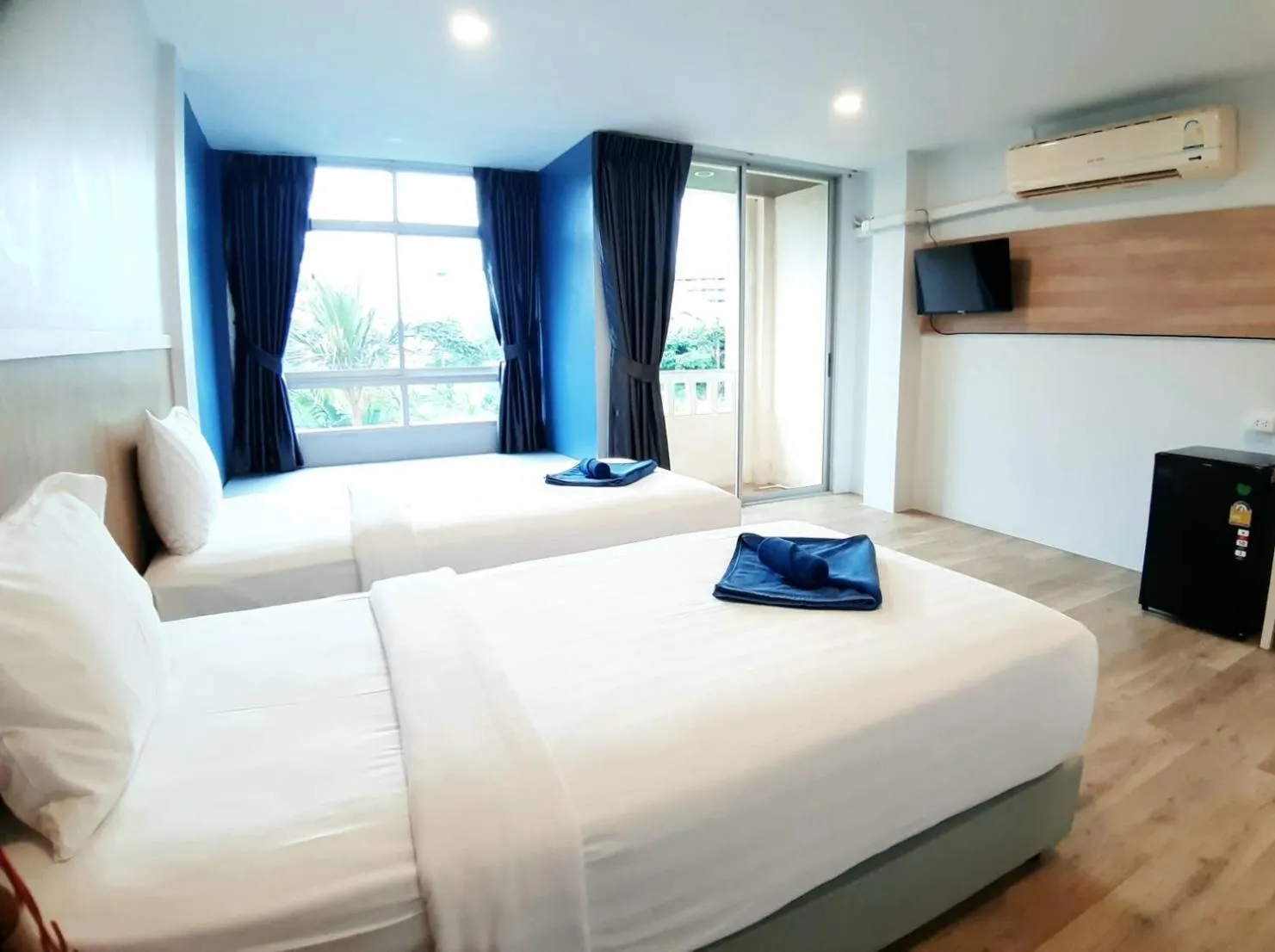 Garden view, Bed in Karon Living Room - SHA Plus