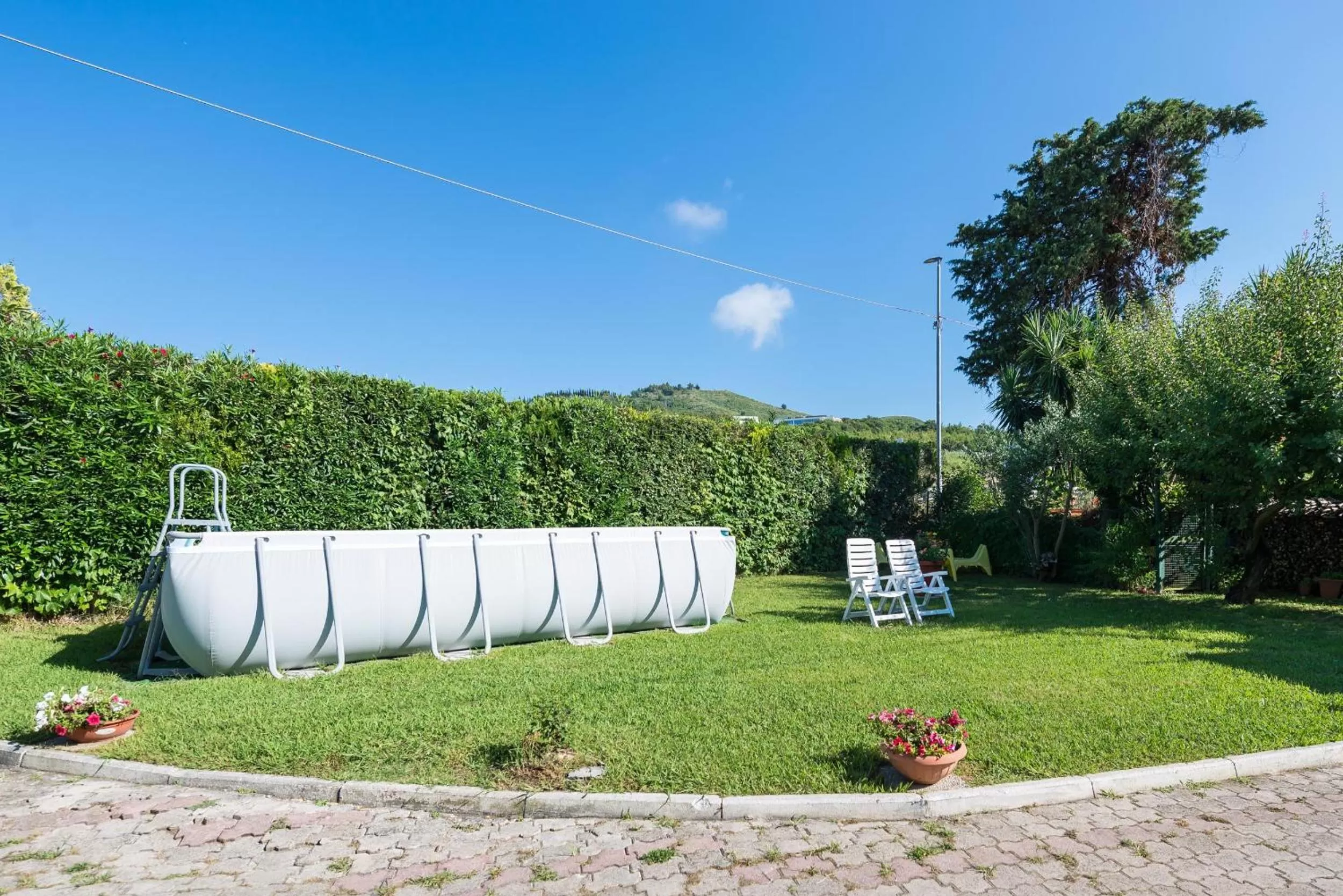 Swimming pool in B&B Il Girasole