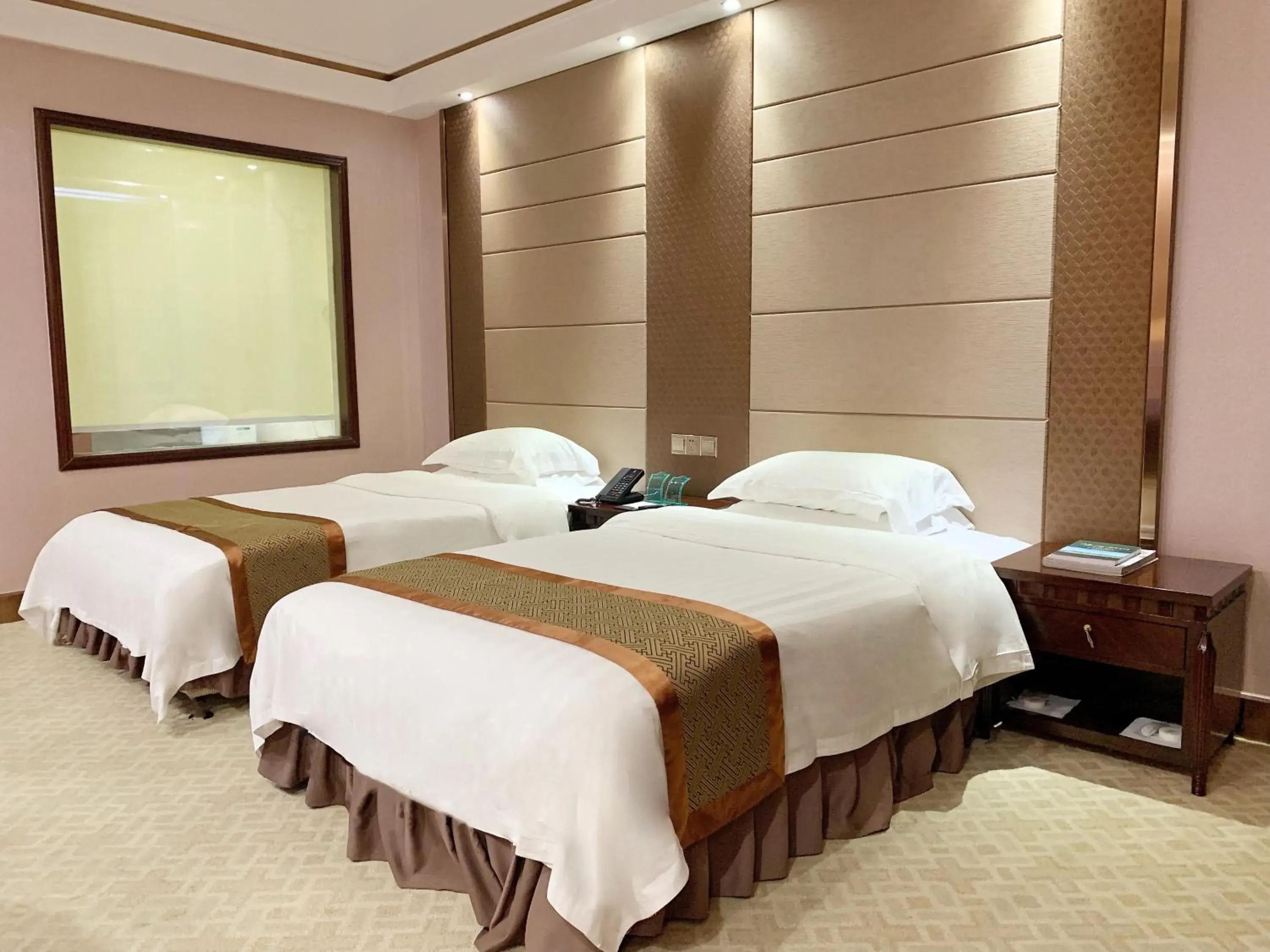Bed in Chaozhou Hotel