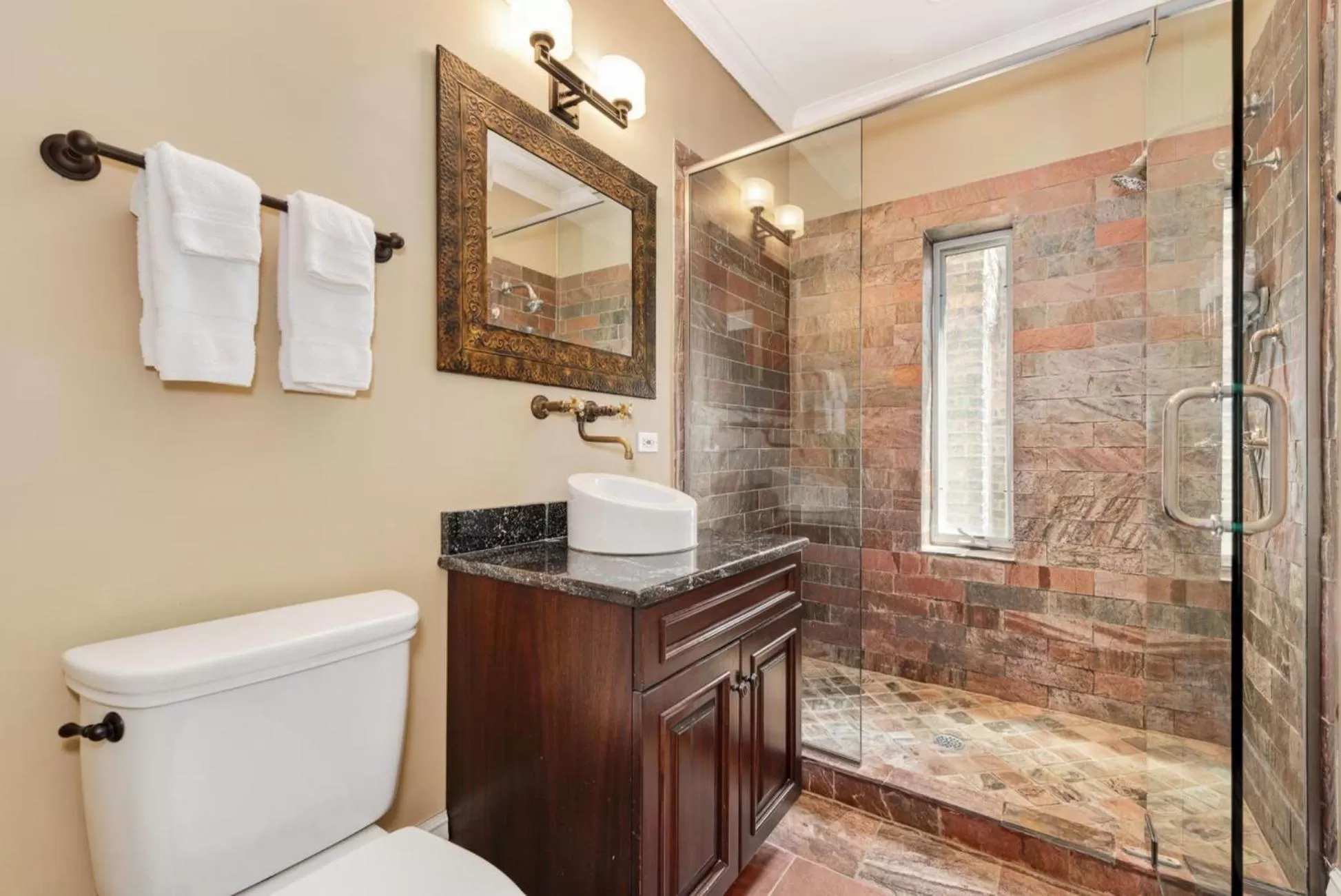 Shower in Villa D' Citta