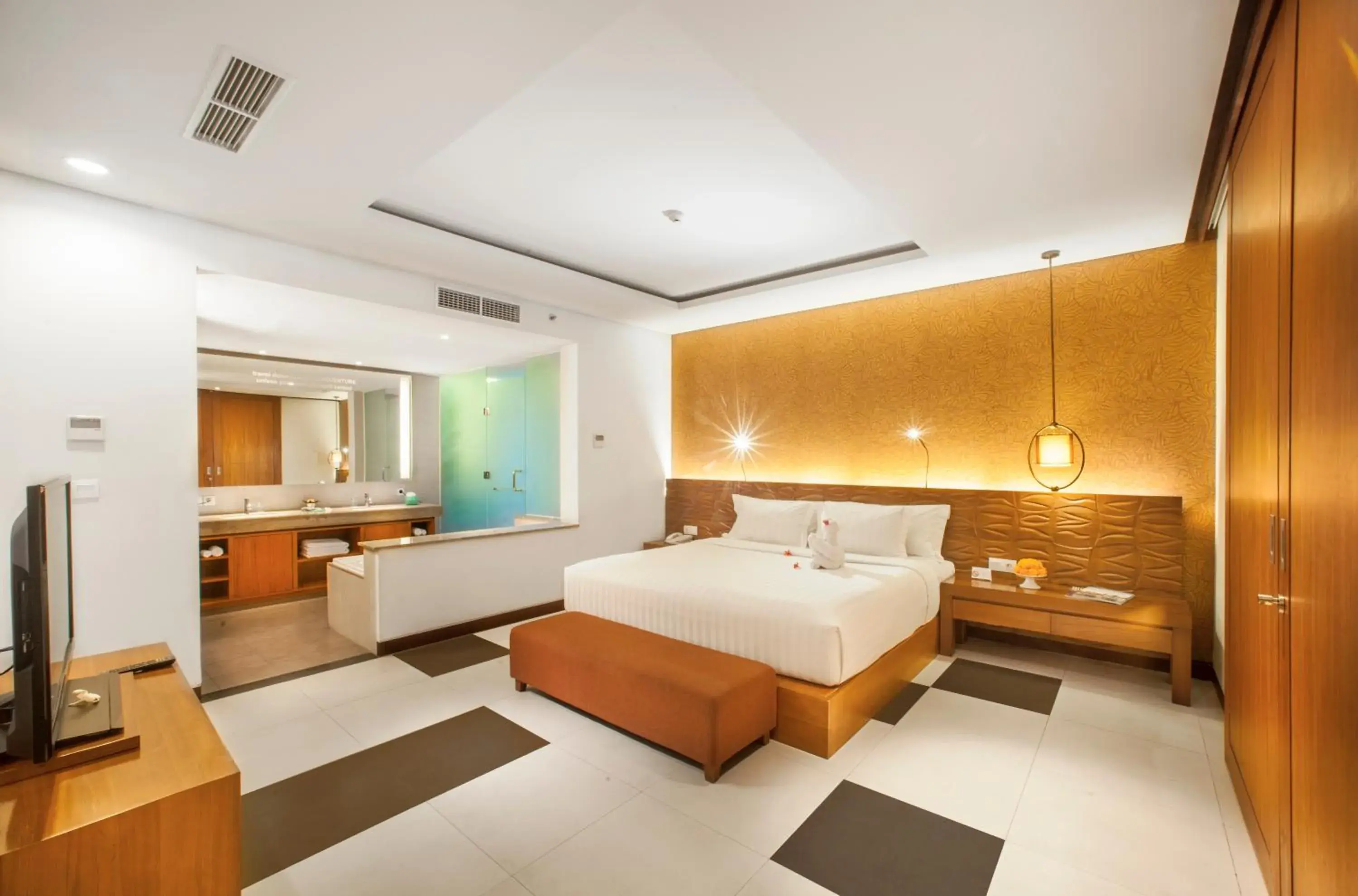 Bathroom in Sun Island Hotel & Spa Legian