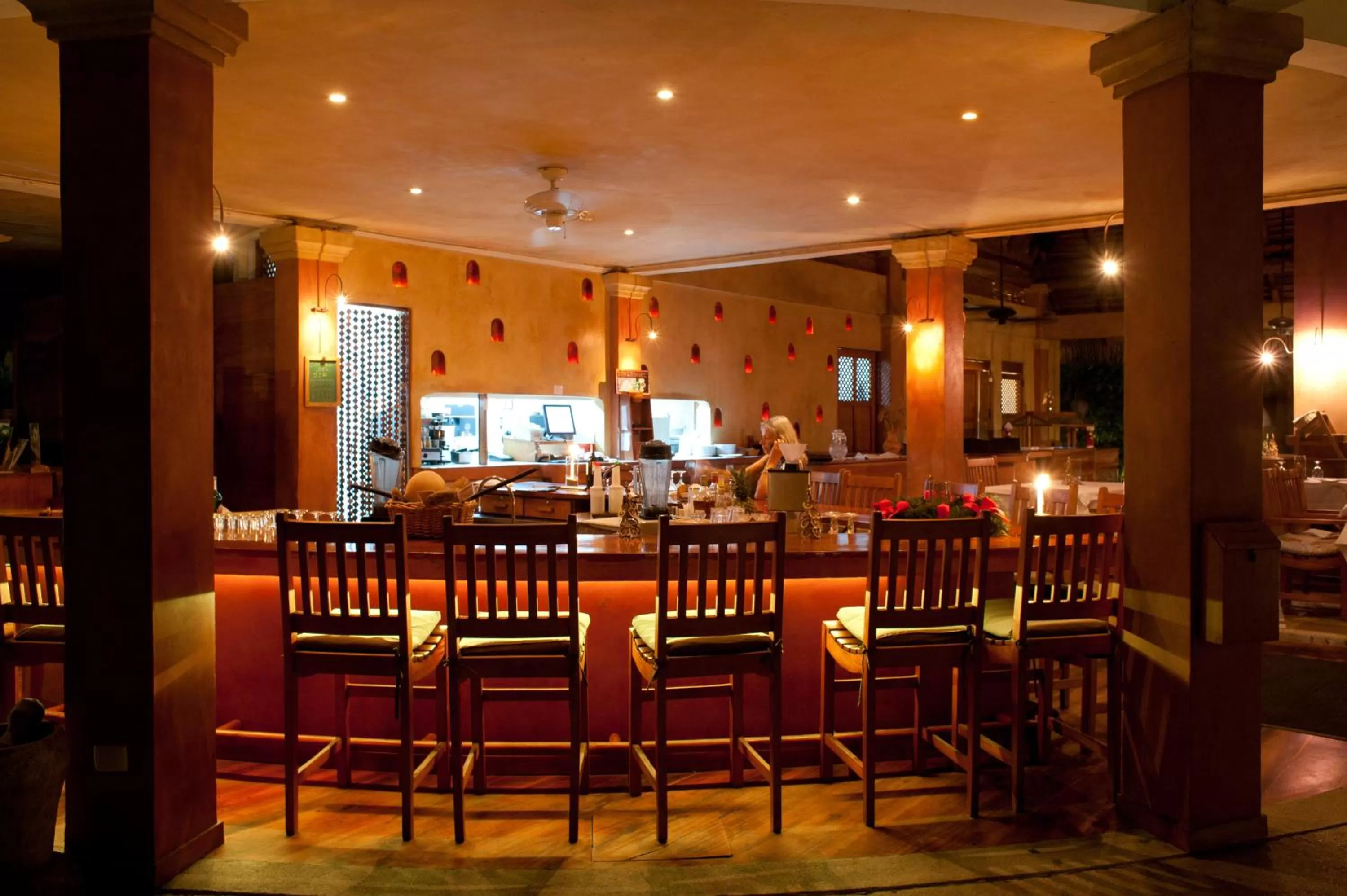 Lounge or bar in Capitán Suizo Beachfront Boutique Hotel